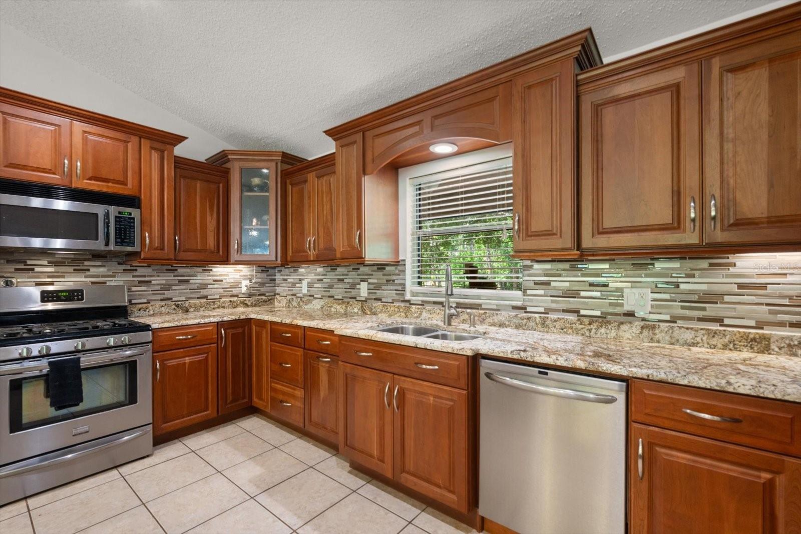 Single Family Residence at 13719 and 13615 SEMINOLE TRL, WIMAUMA, photo 13 of 68