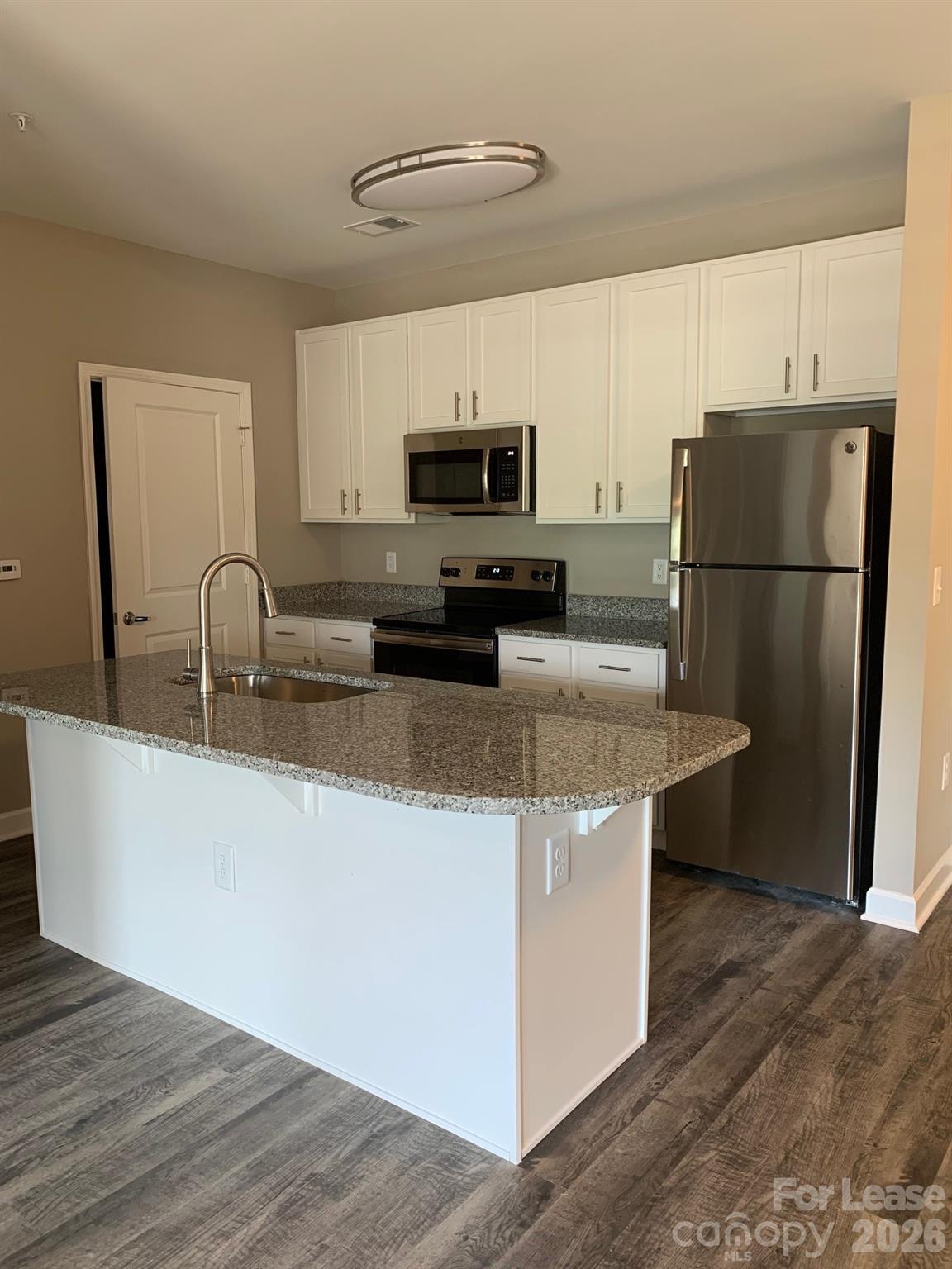 Apartment at 50 Riverside Drive, Hickory, photo 5 of 16