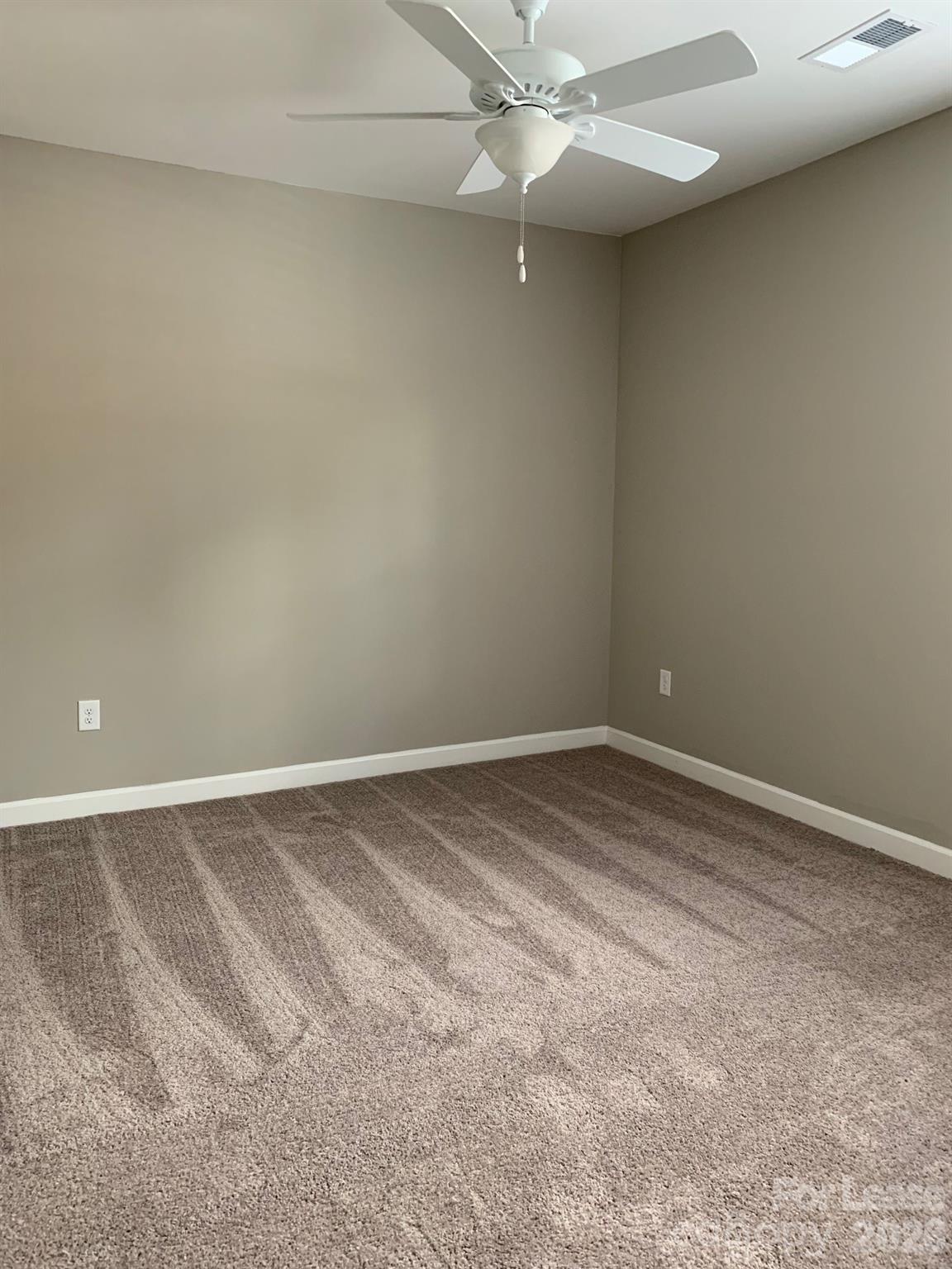 Apartment at 50 Riverside Drive, Hickory, photo 11 of 16