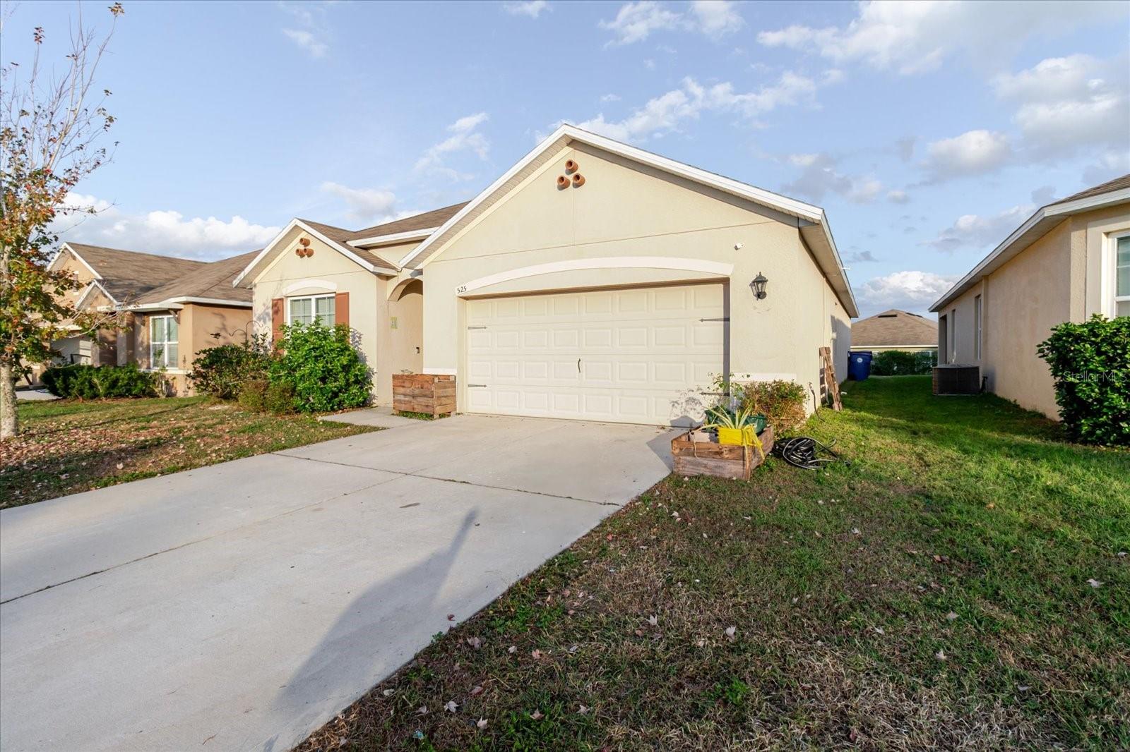 Single Family Residence at 525 SQUIRES GROVE DR, WINTER HAVEN, photo 8 of 63