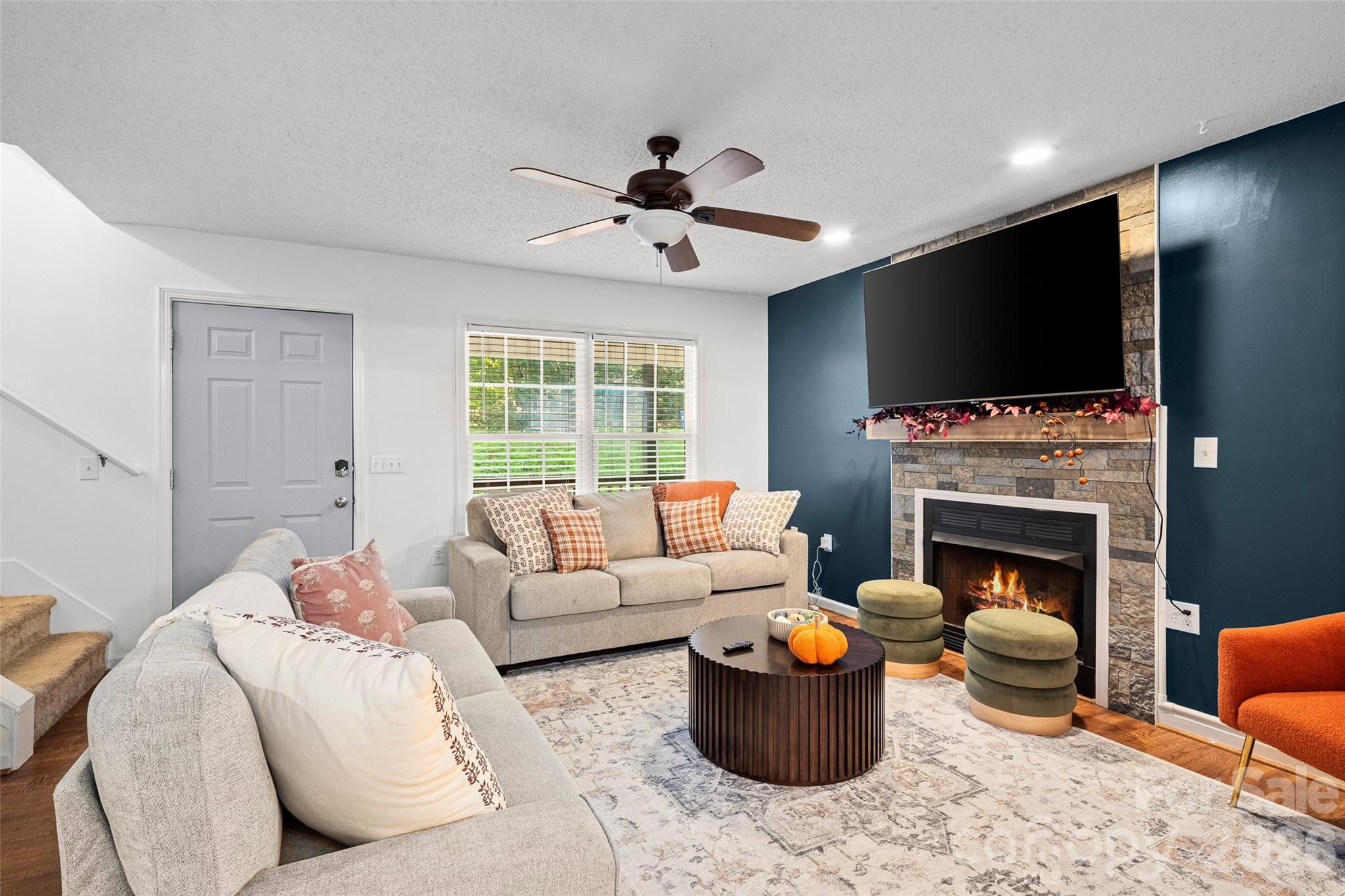living room - 28 Grove Garden Avenue, Candler