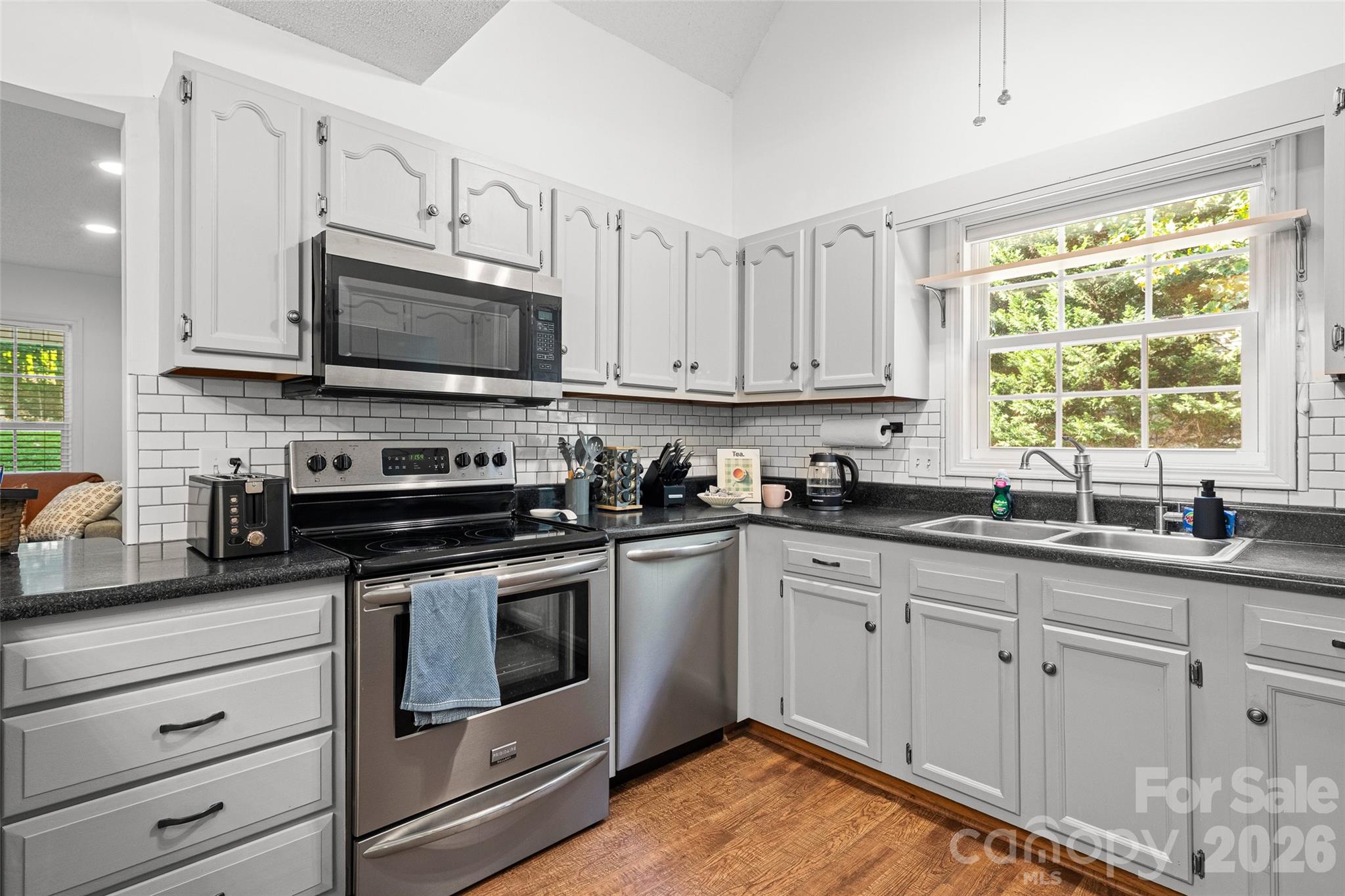 kitchen - 28 Grove Garden Avenue, Candler