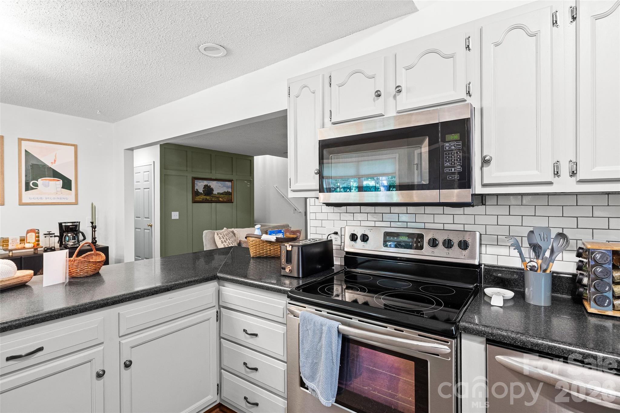 kitchen - 28 Grove Garden Avenue, Candler