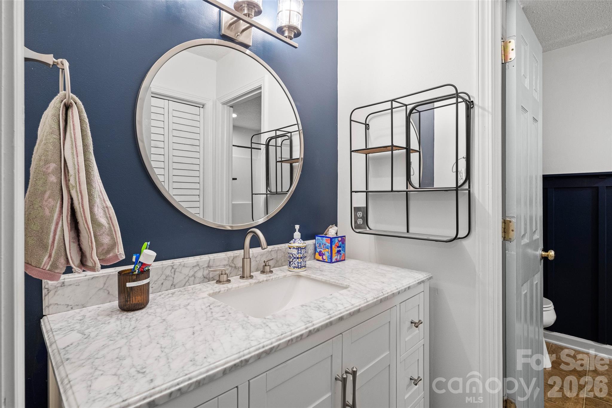 master bathroom en suite - 28 Grove Garden Avenue, Candler