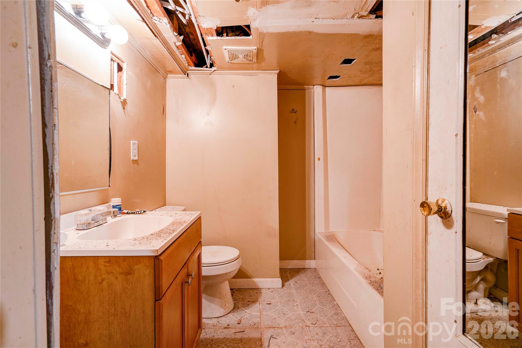 Basement - 704 Earl Road, Shelby