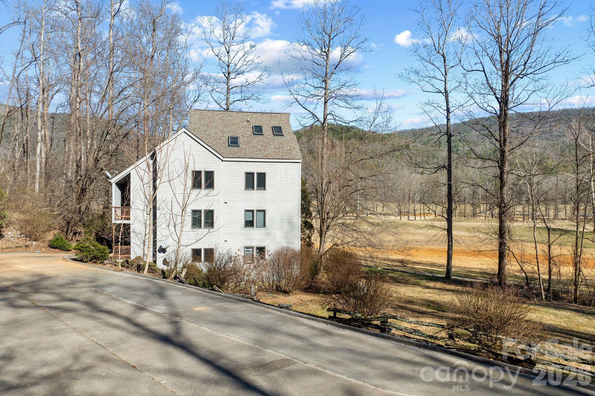 Condominium at 299 Blue Ridge Drive S, Marion, photo 2 of 26