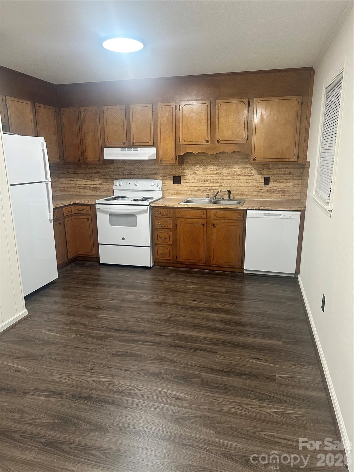 Apartment 9 - Lower Building - 2 Bedrooms 1 1/2 Baths - 18 Berkley Avenue, Granite Falls
