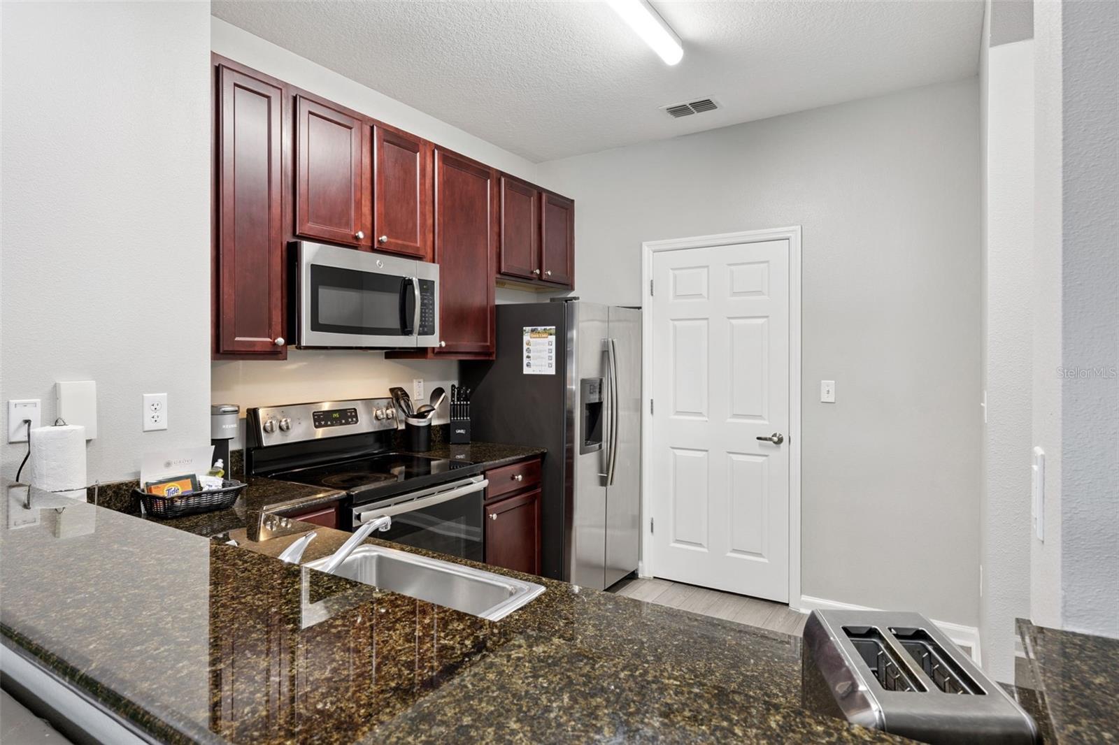 Condominium at 14501 GROVE RESORT AVE #1111, WINTER GARDEN, photo 8 of 55