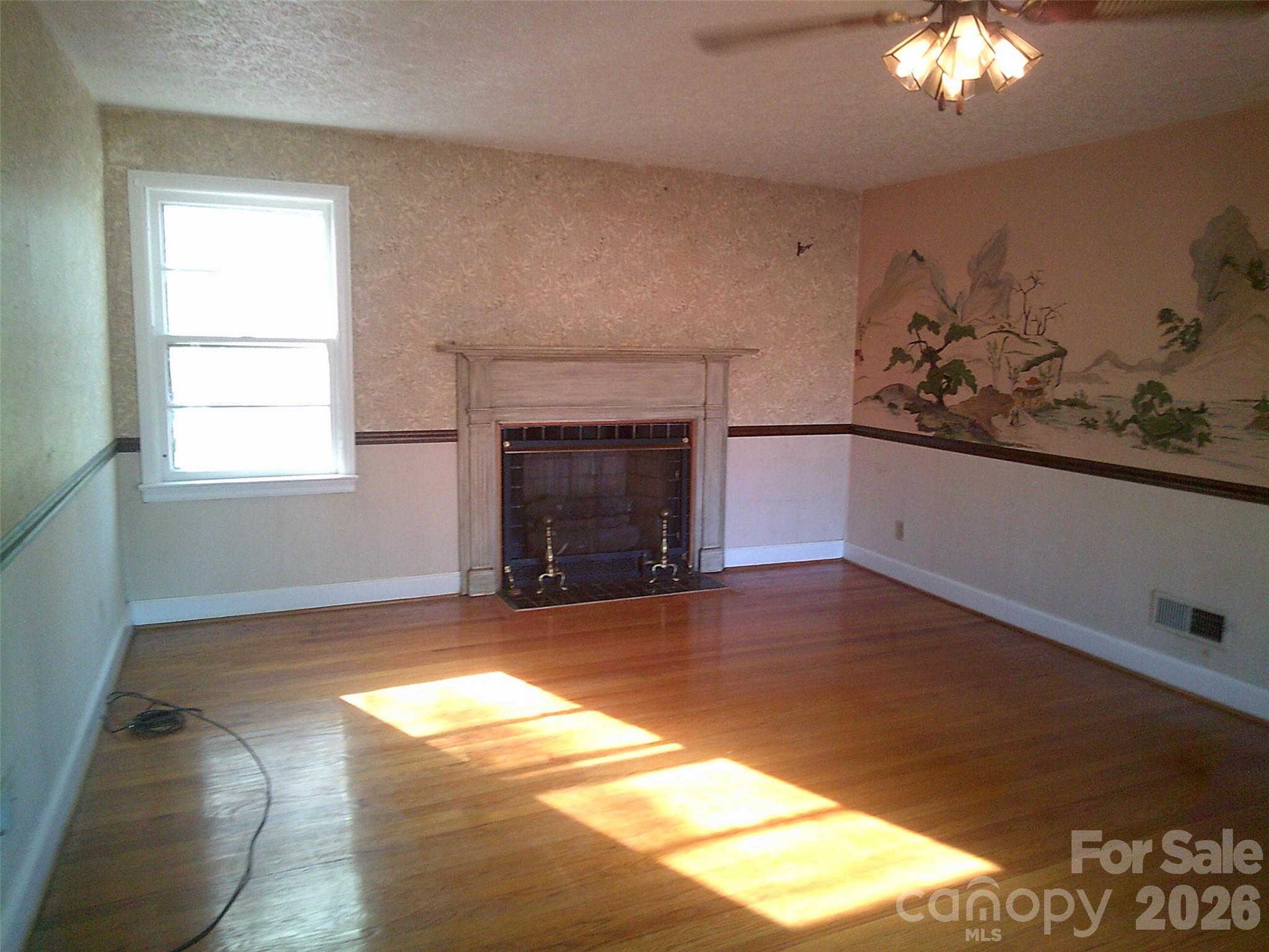 Single Family Residence at 1303 W Dixon Boulevard, Shelby, photo 4 of 47
