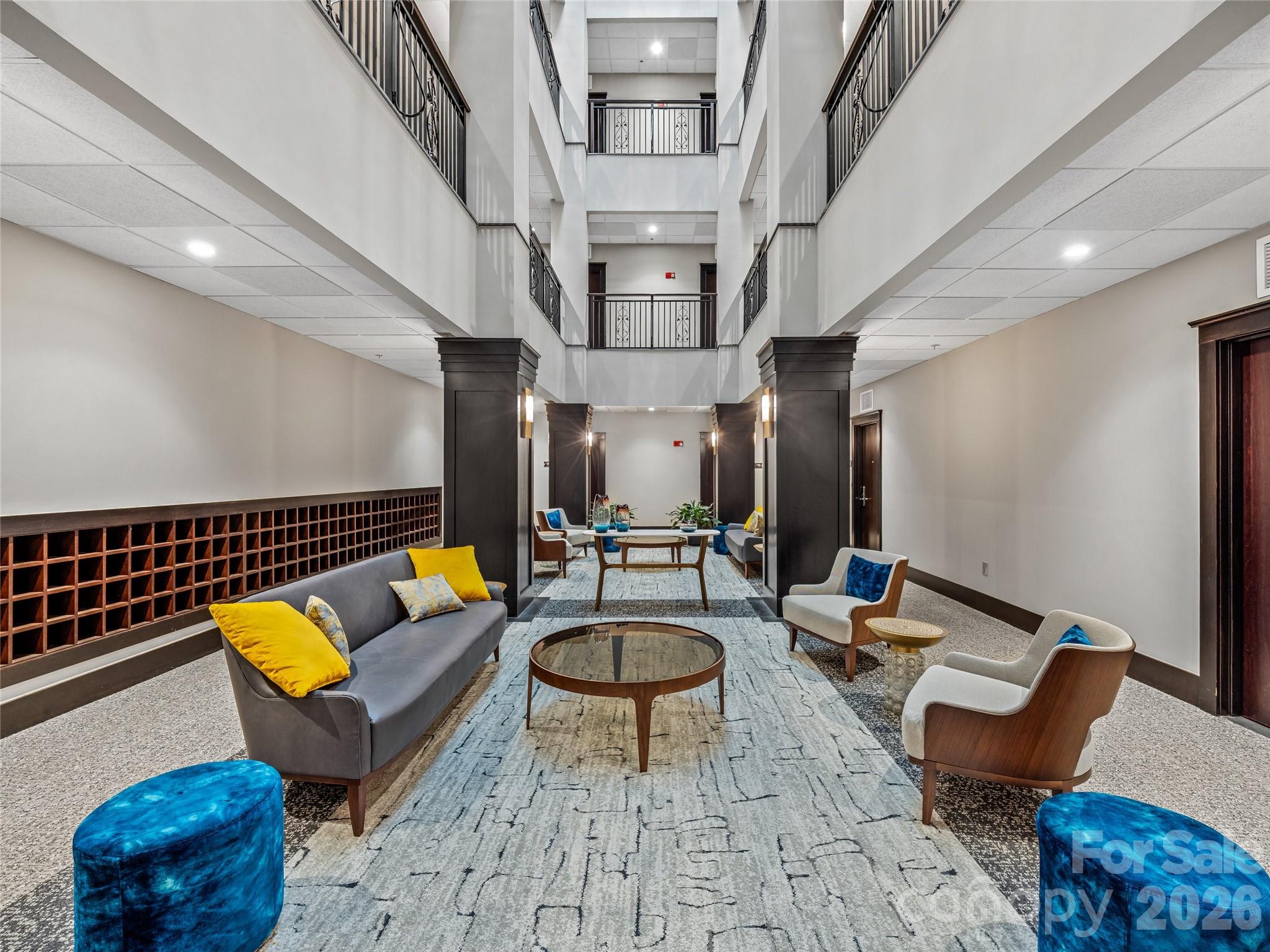 Condominium at 21 Battery Park Avenue, Asheville, photo 25 of 39