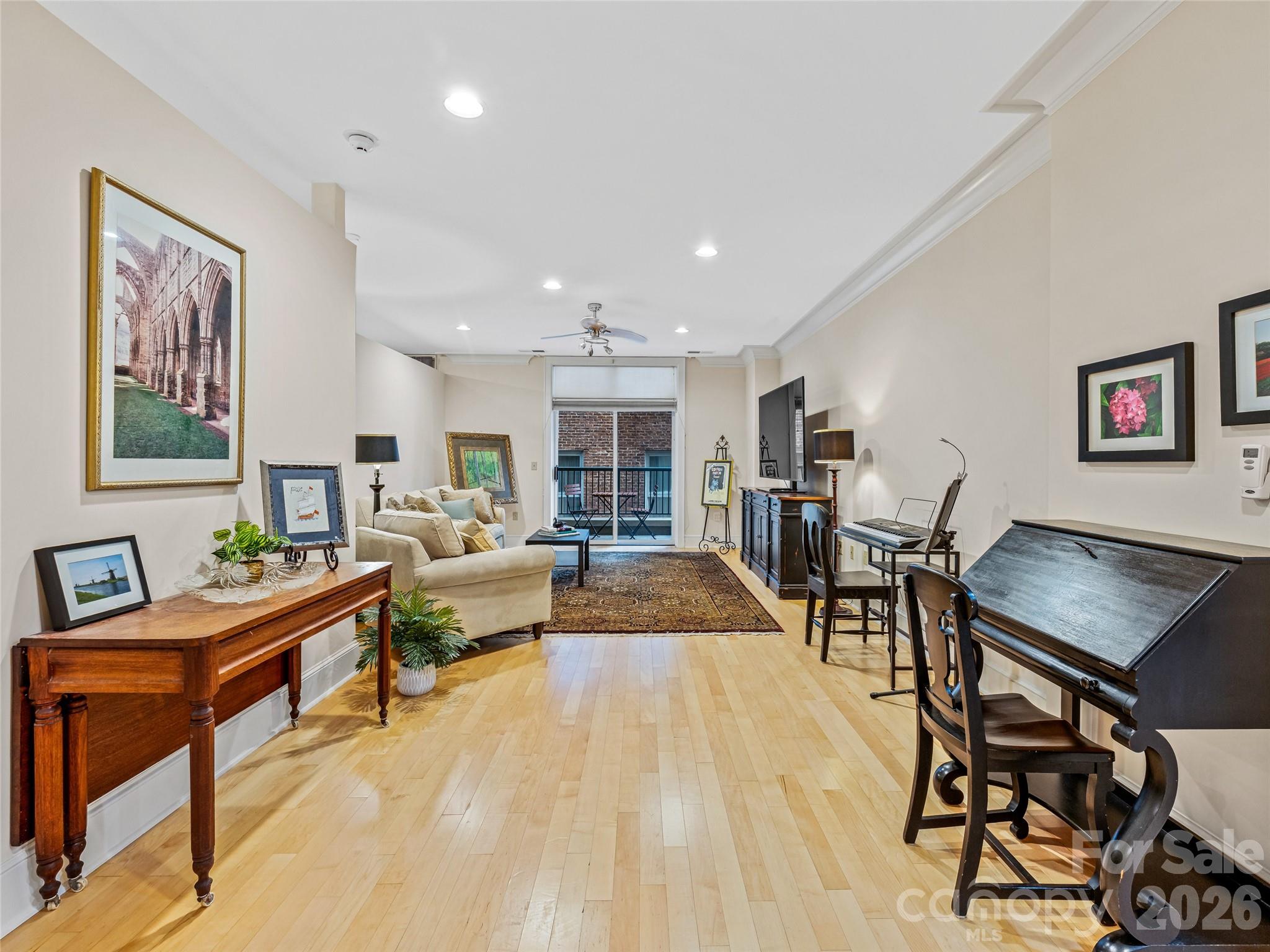 Condominium at 21 Battery Park Avenue, Asheville, photo 10 of 39
