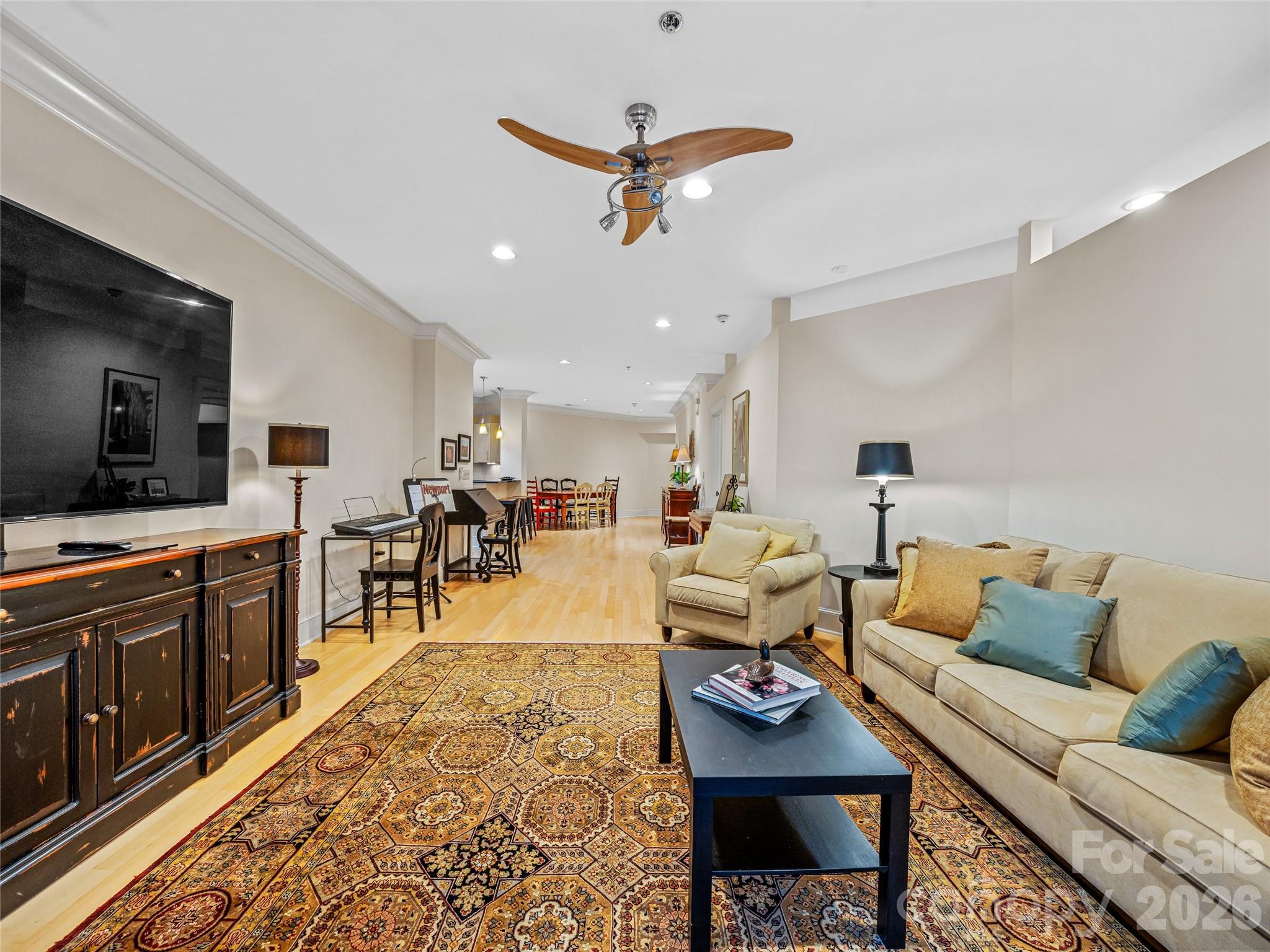 Condominium at 21 Battery Park Avenue, Asheville, photo 13 of 39