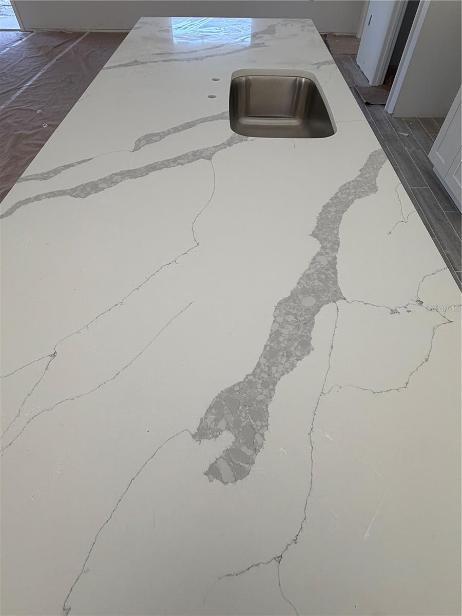 Kitchen Quartz, also in bathrooms - 15053 MCGRAW AVE, PORT CHARLOTTE