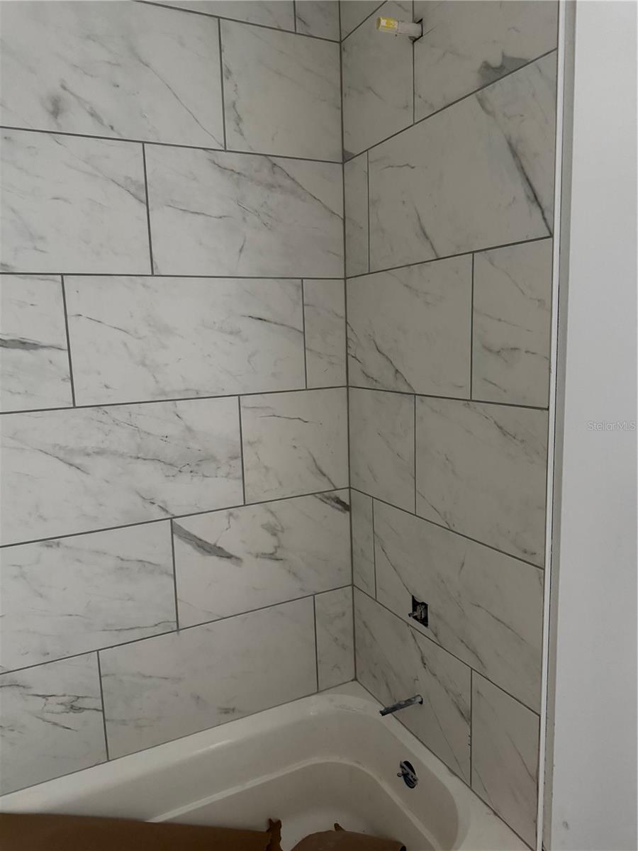 Bathroom 2 tub - 15061 MCGRAW AVE, PORT CHARLOTTE