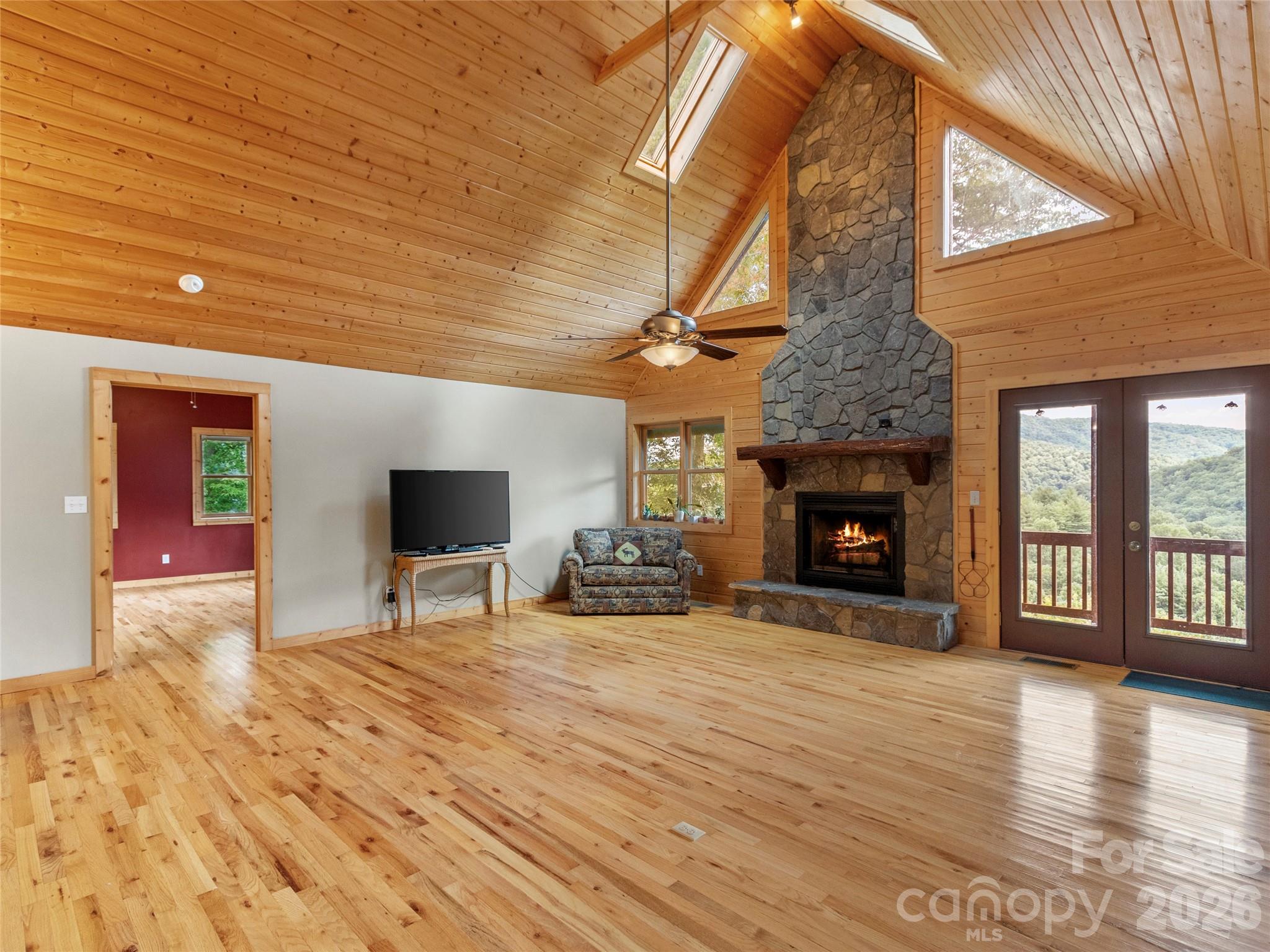 Great room w/wood burning fireplace - 346 Appaloosa Trail, Burnsville
