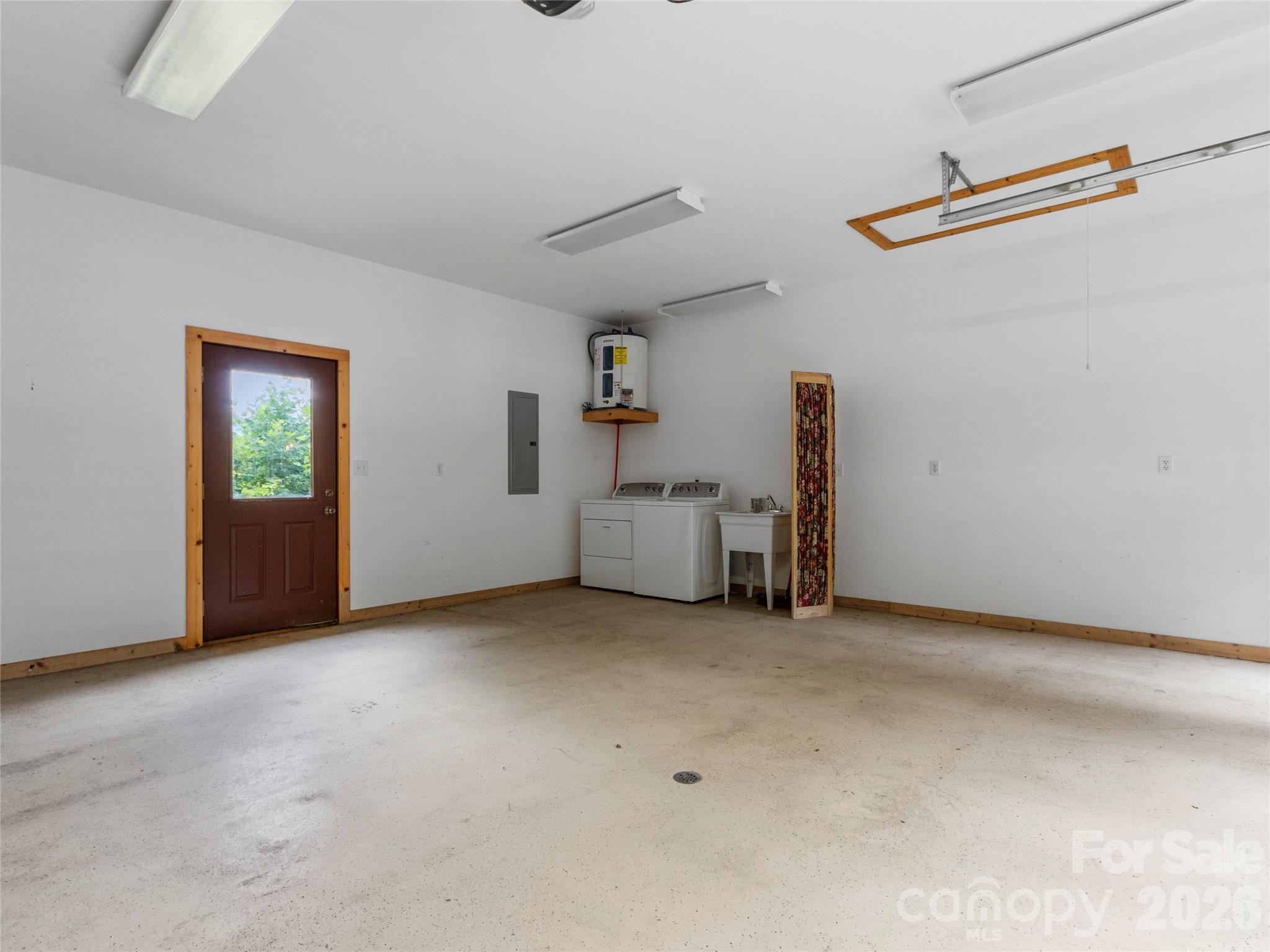 Single Family Residence at 346 Appaloosa Trail, Burnsville, photo 27 of 37
