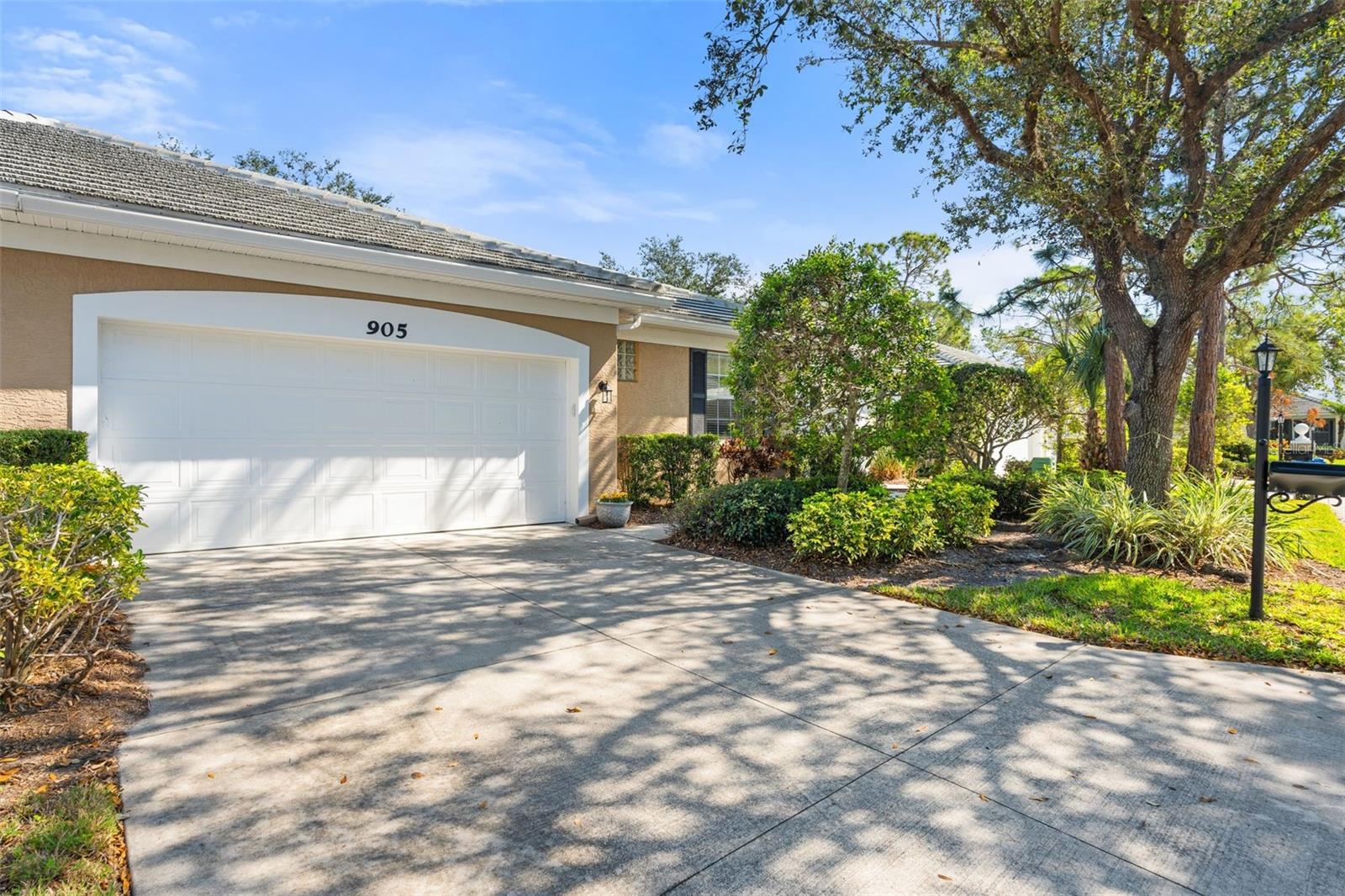 Villa at 905 BARCLAY CT, VENICE, photo 10 of 65