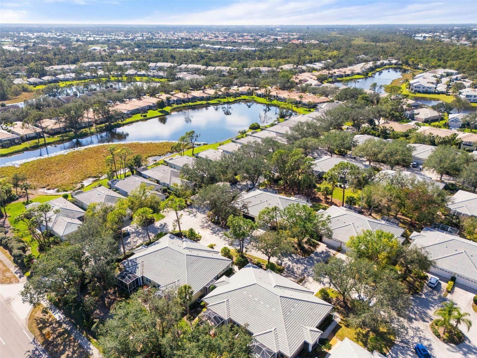 Villa at 905 BARCLAY CT, VENICE, photo 40 of 65