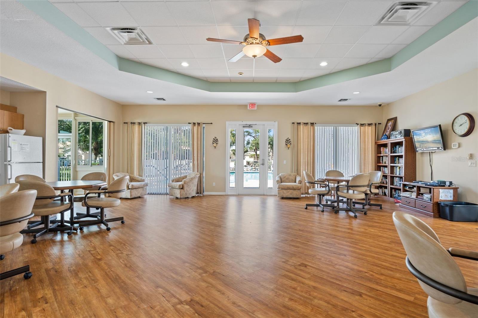 Villa at 905 BARCLAY CT, VENICE, photo 44 of 65