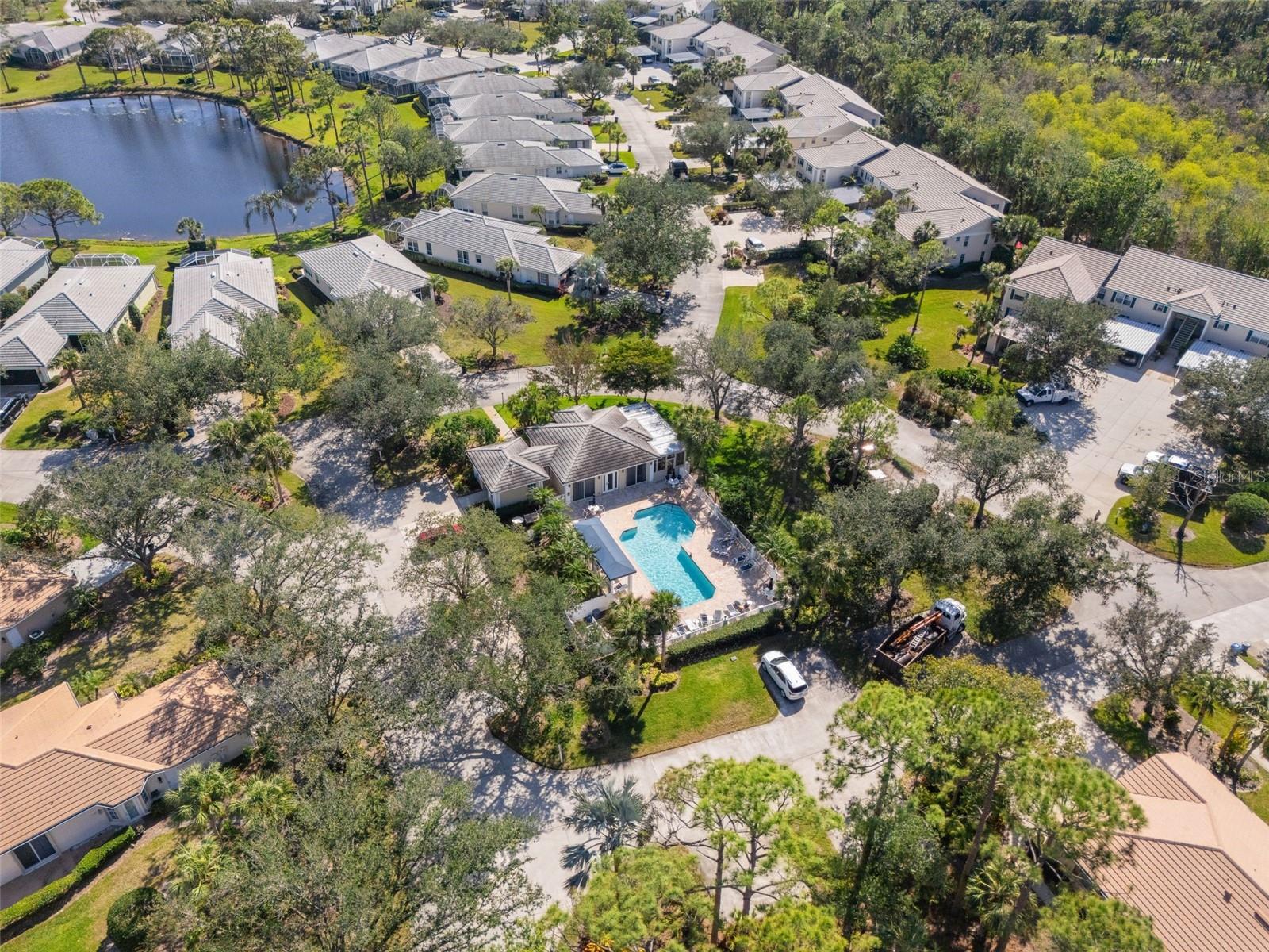 Villa at 905 BARCLAY CT, VENICE, photo 46 of 65