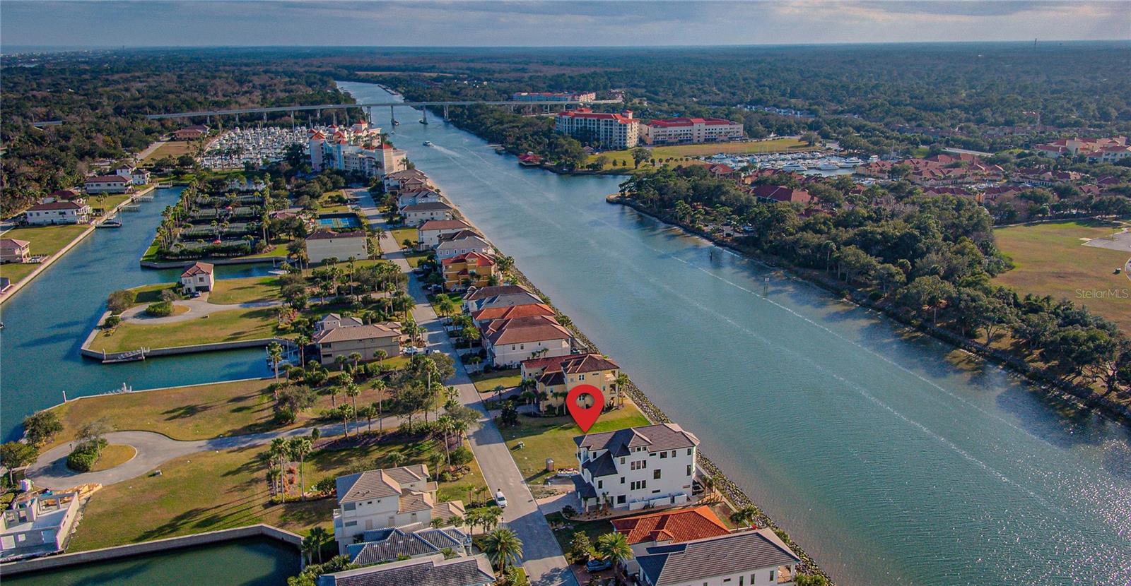276 YACHT HARBOR DR