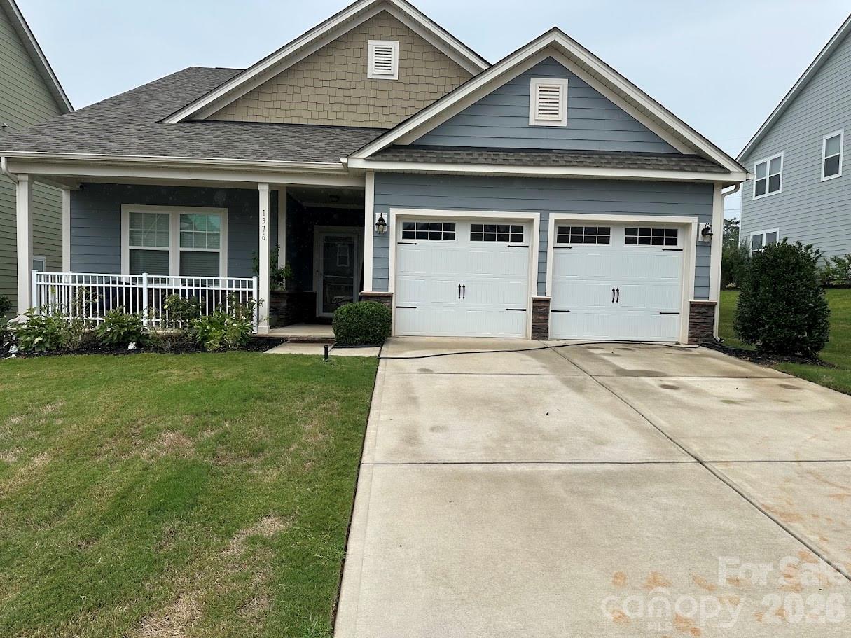 Single Family Residence at 1376 Whistling Lane, York, photo 3 of 28