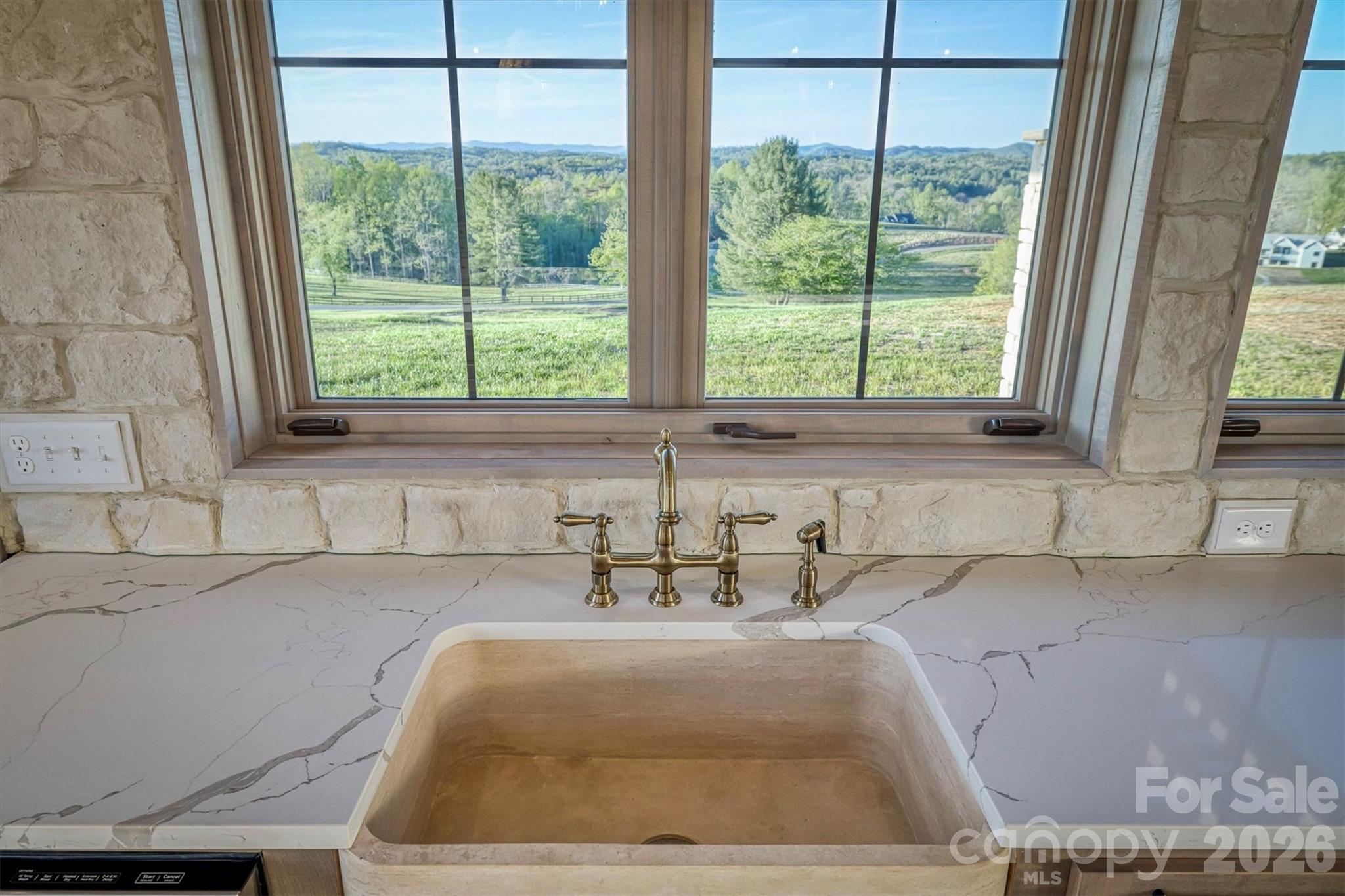 Single Family Residence at 2013 Hitching Post Trail, Lenoir, photo 19 of 47
