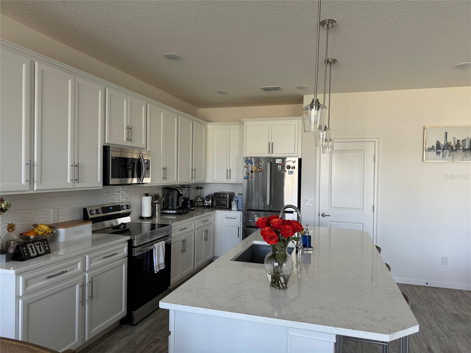 Single Family Residence at 380 CABELLO DR, DAVENPORT, photo 10 of 37