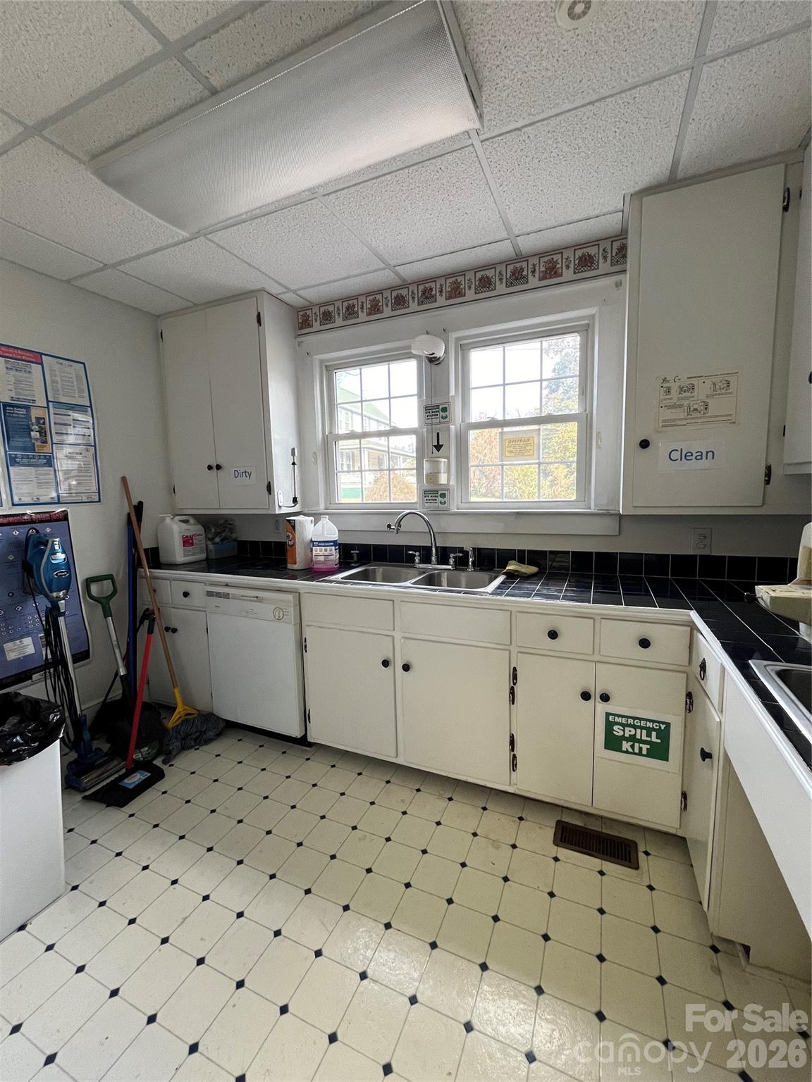 Office at 420 Harper Avenue NW, Lenoir, photo 9 of 30