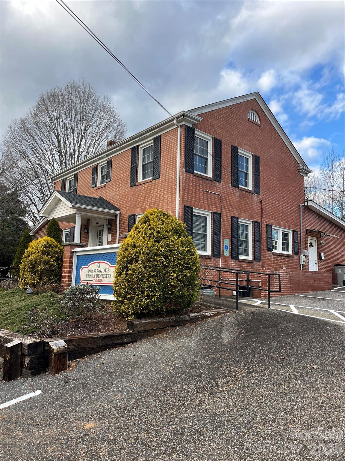 Office at 420 Harper Avenue NW, Lenoir, photo 24 of 30