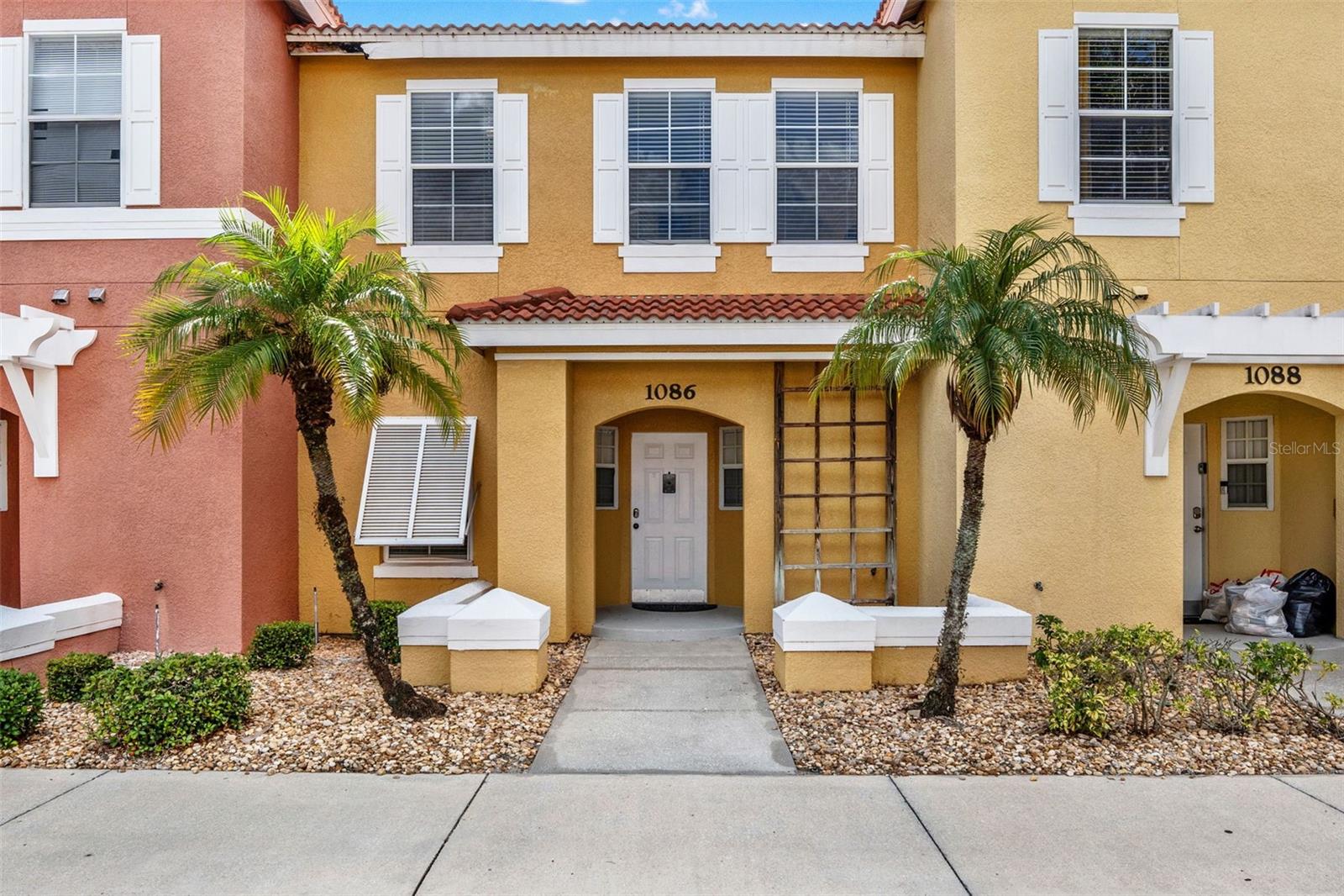 1086 PARK RIDGE CIR