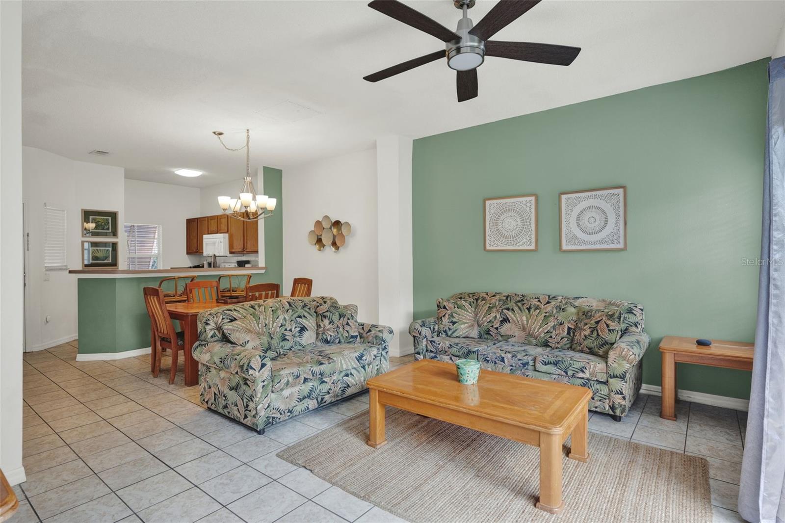 Townhouse at 1086 PARK RIDGE CIR, KISSIMMEE, photo 2 of 57