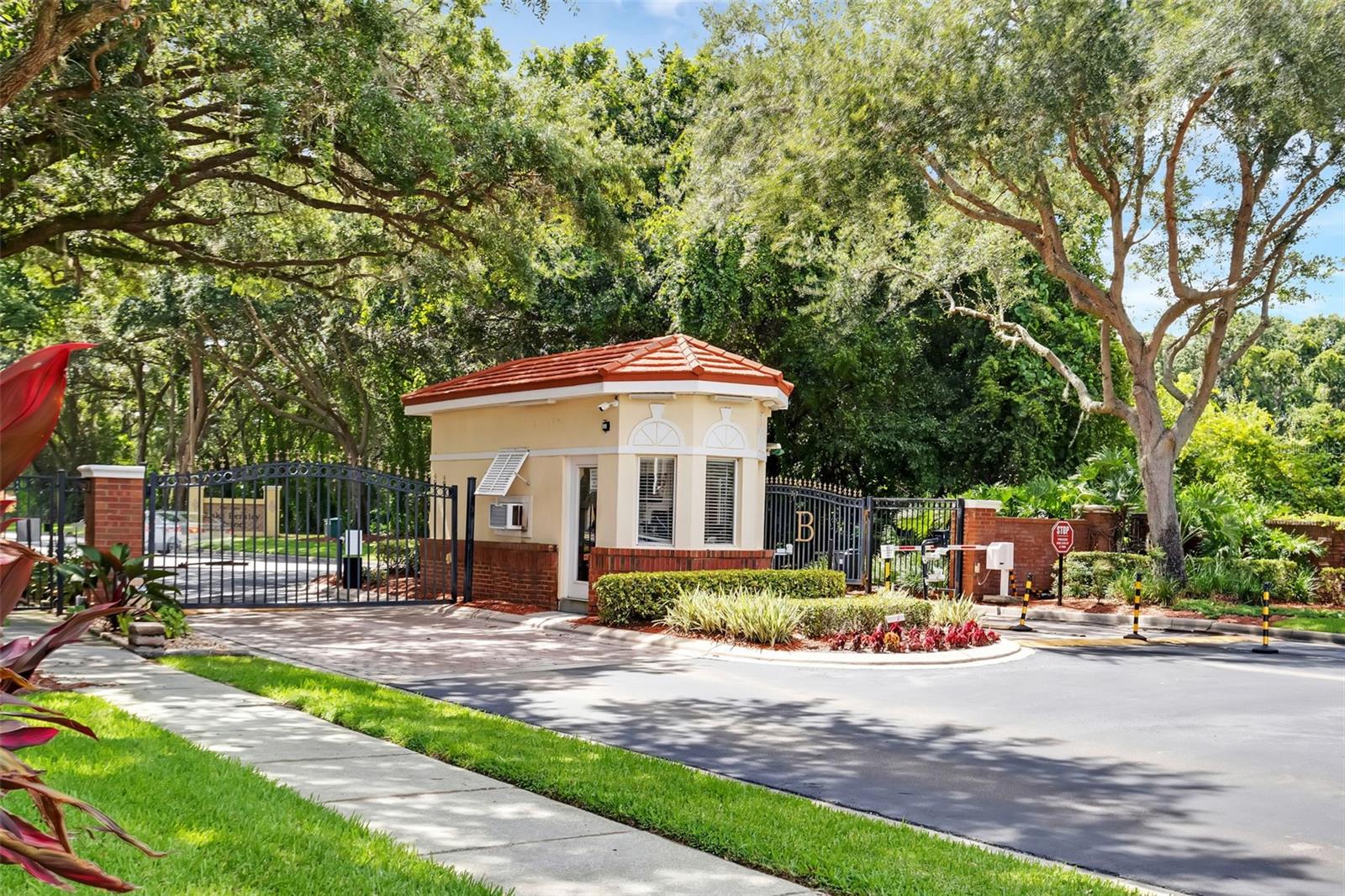 Townhouse at 1086 PARK RIDGE CIR, KISSIMMEE, photo 42 of 57