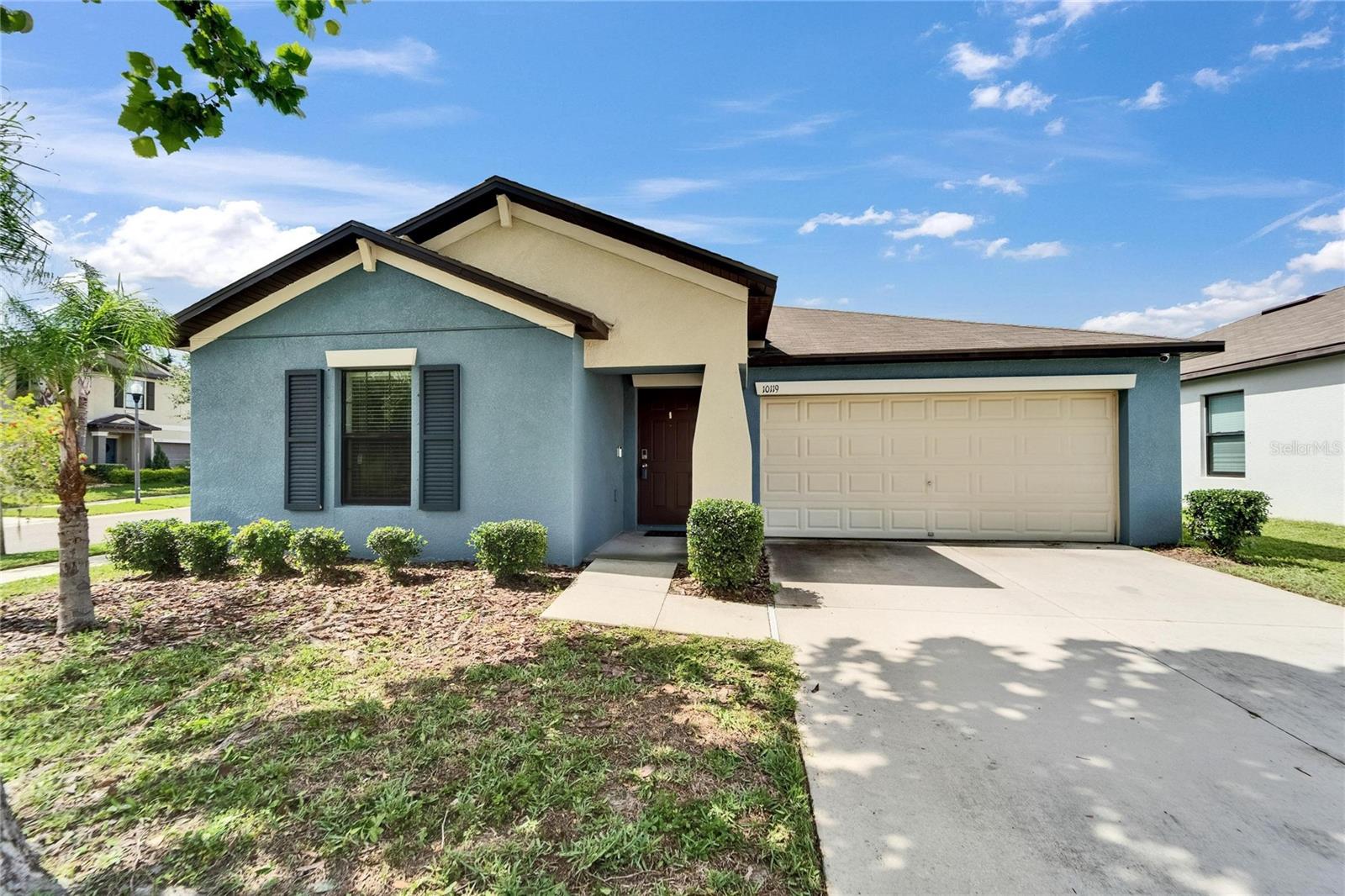 Single Family Residence at 10119 ROSE PETAL PL, RIVERVIEW