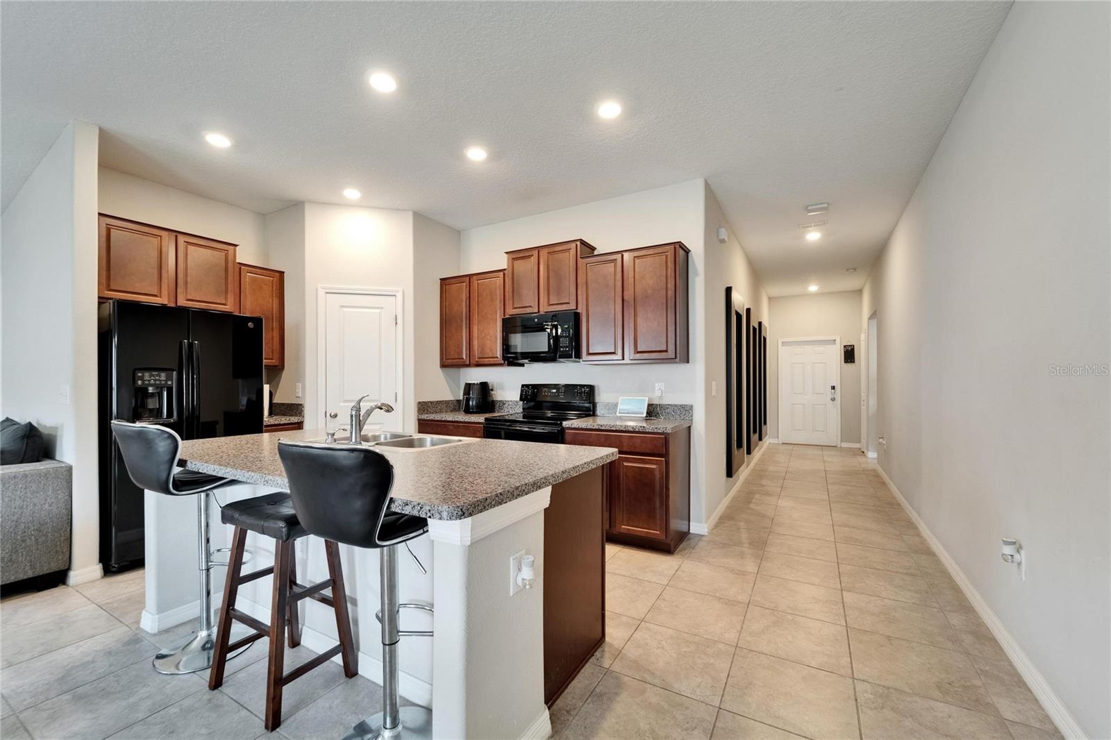 Single Family Residence at 10119 ROSE PETAL PL, RIVERVIEW, photo 8 of 25