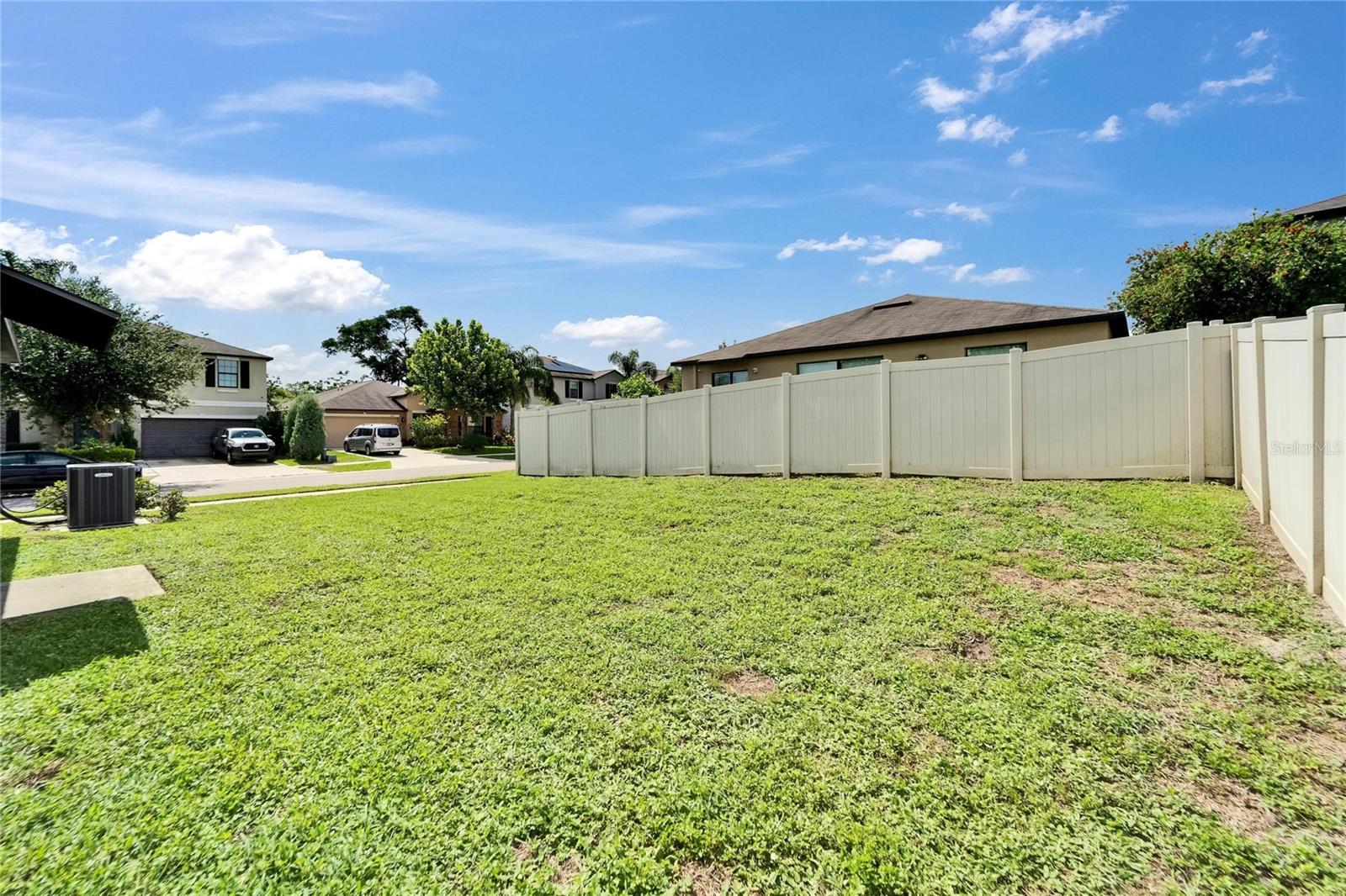 Single Family Residence at 10119 ROSE PETAL PL, RIVERVIEW, photo 21 of 25