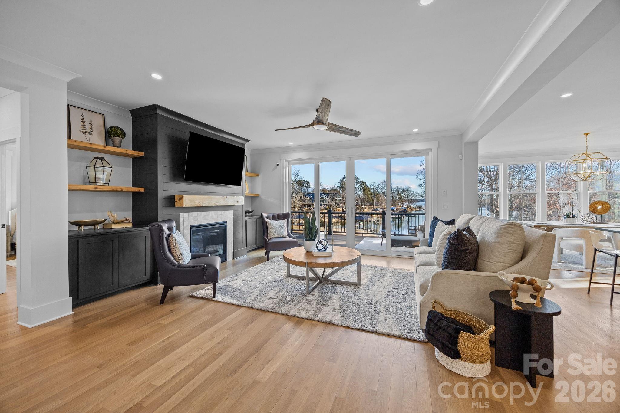 Elegant custom built-ins, designer touches throughout - 5020 Slanting Bridge Road, Sherrills Ford