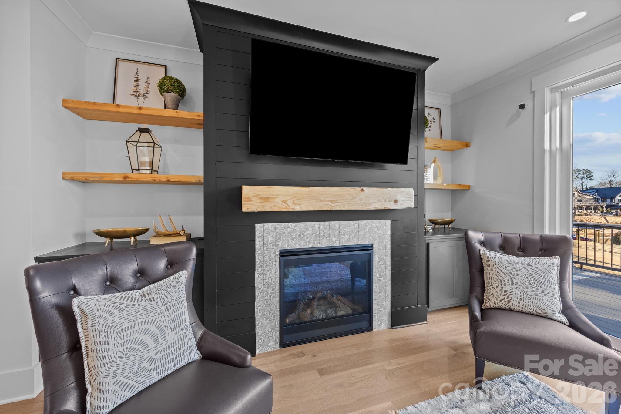 Sophisticated details - 5020 Slanting Bridge Road, Sherrills Ford