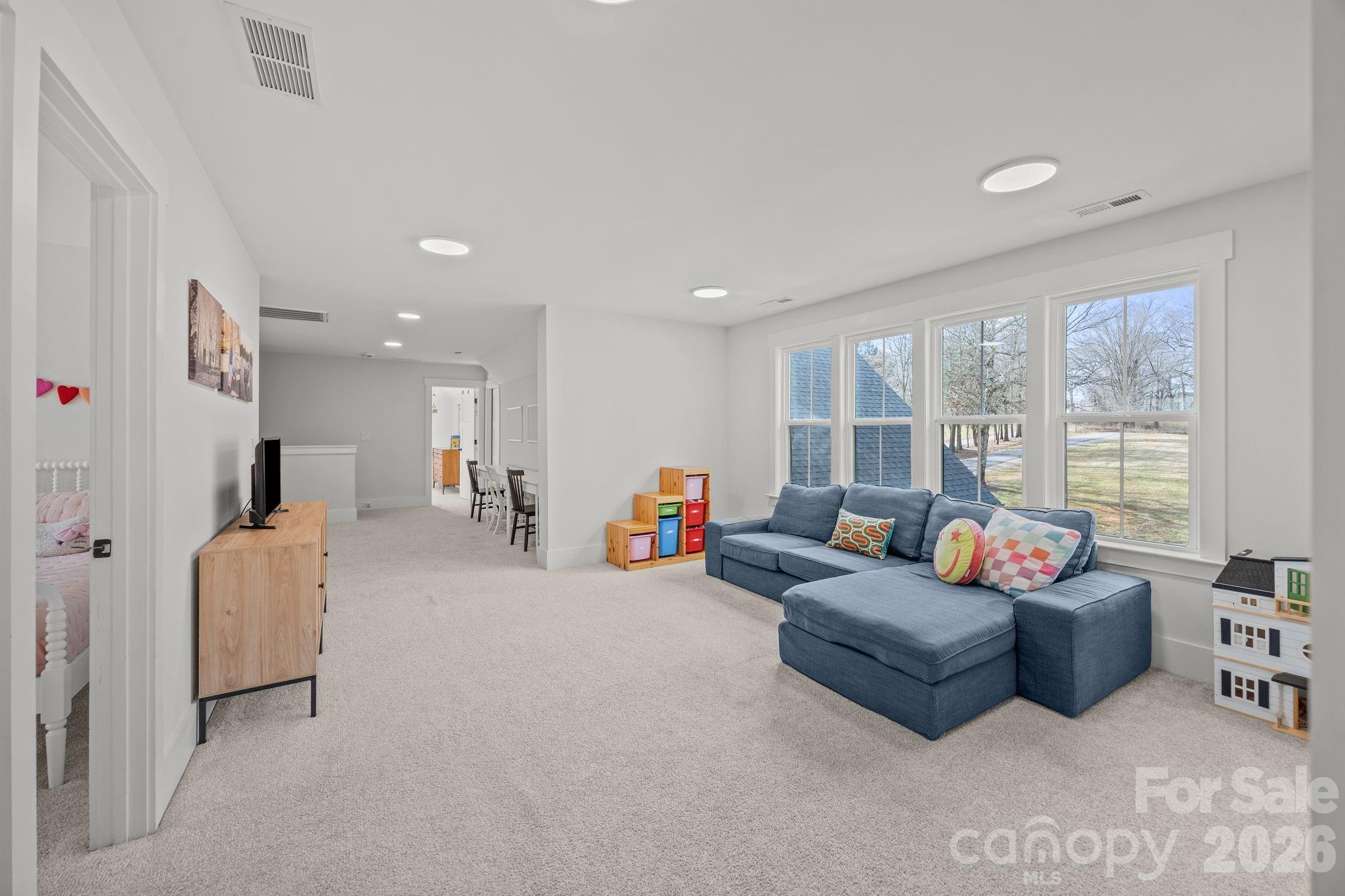 Spacious Flex space on 2nd level - 5020 Slanting Bridge Road, Sherrills Ford