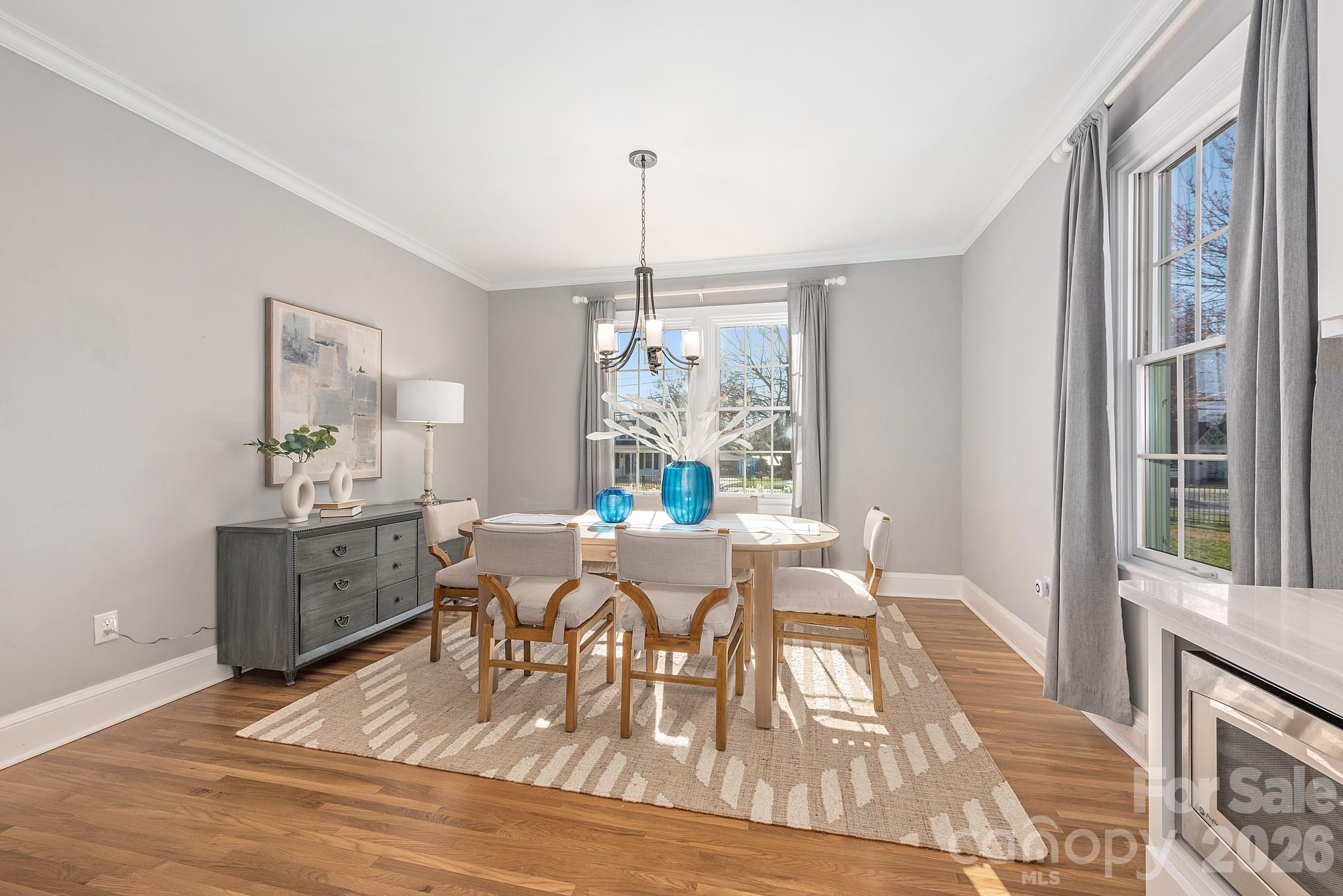 Single Family Residence at 27 Circle Drive, Belmont, photo 10 of 47