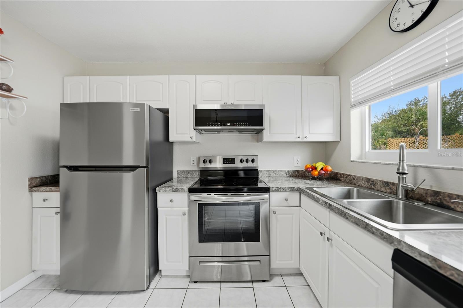 Single Family Residence at 18970 MCGRATH CIR, PORT CHARLOTTE, photo 6 of 28