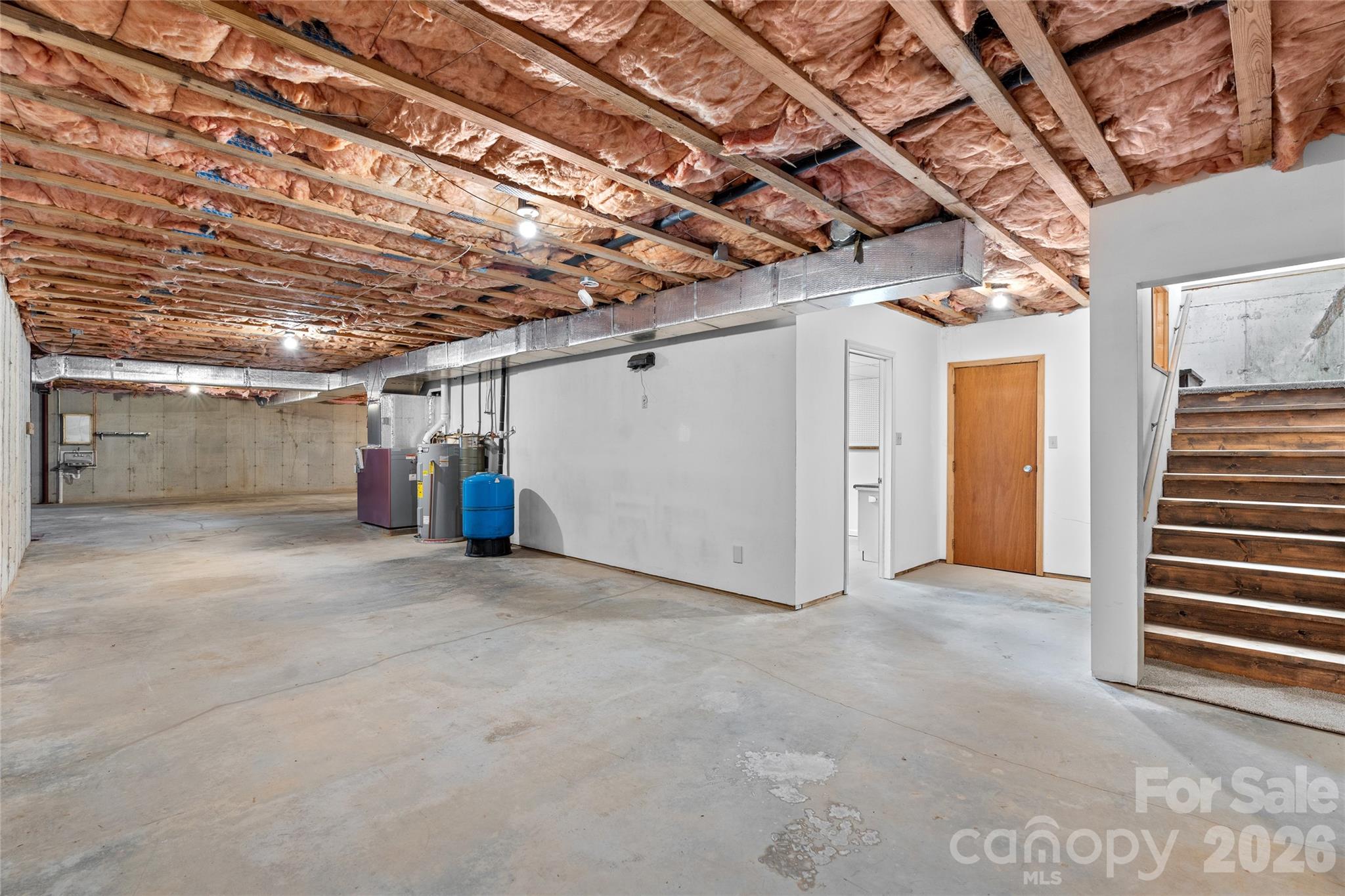 Huge basement - 177 Country Road, Brevard