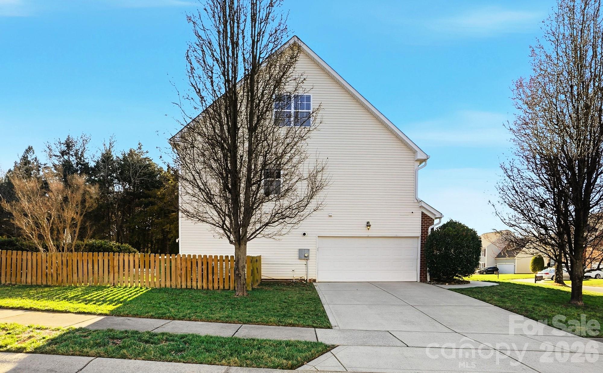Side Load Garage - 5008 Rosewater Lane, Indian Trail