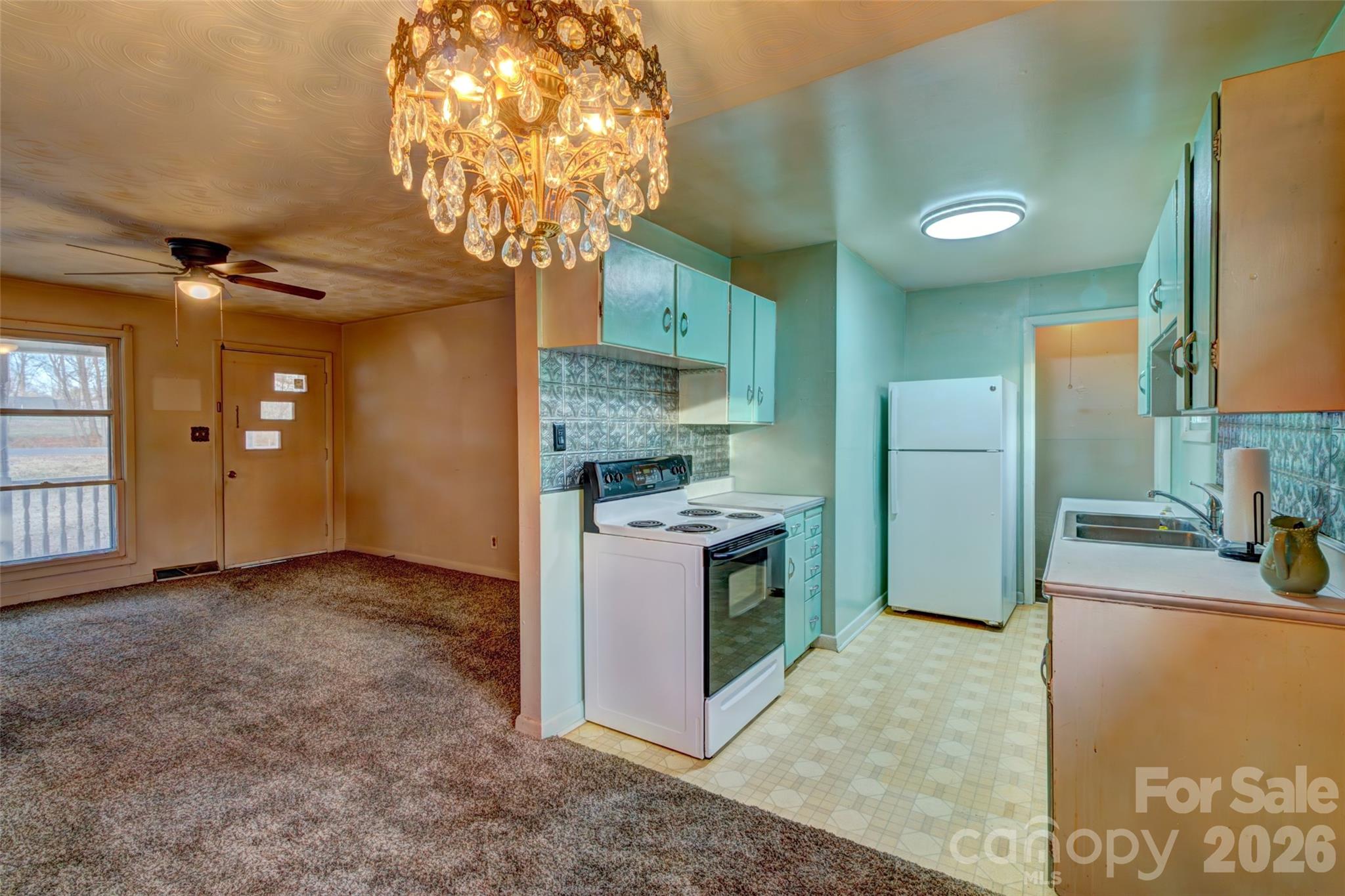 Single Family Residence at 1040 Allison Drive, Shelby, photo 11 of 19