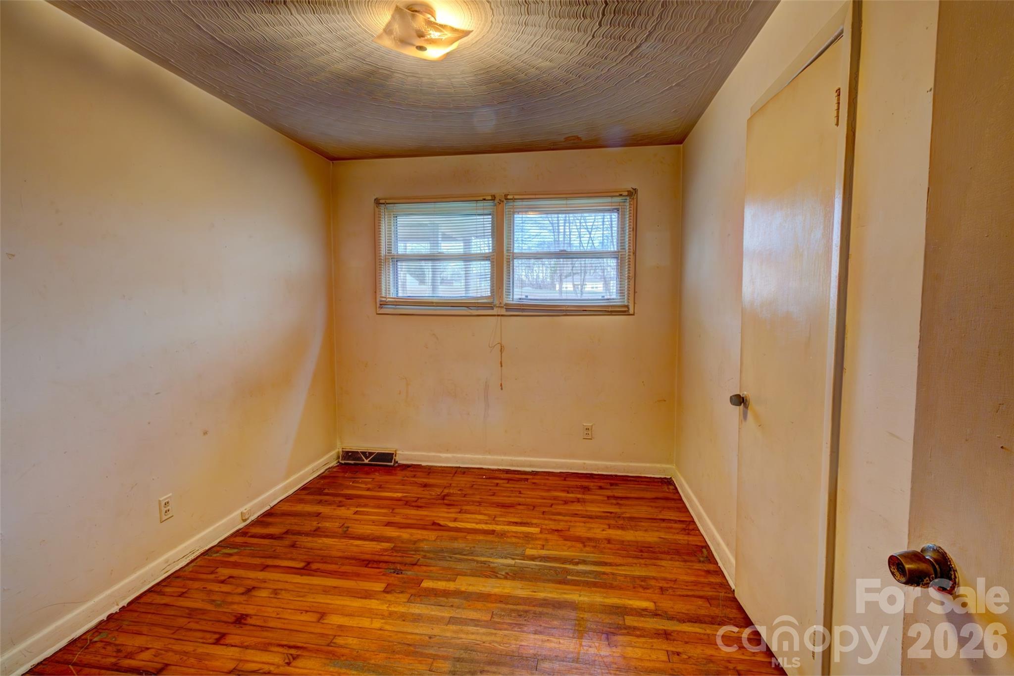 Single Family Residence at 1040 Allison Drive, Shelby, photo 15 of 19