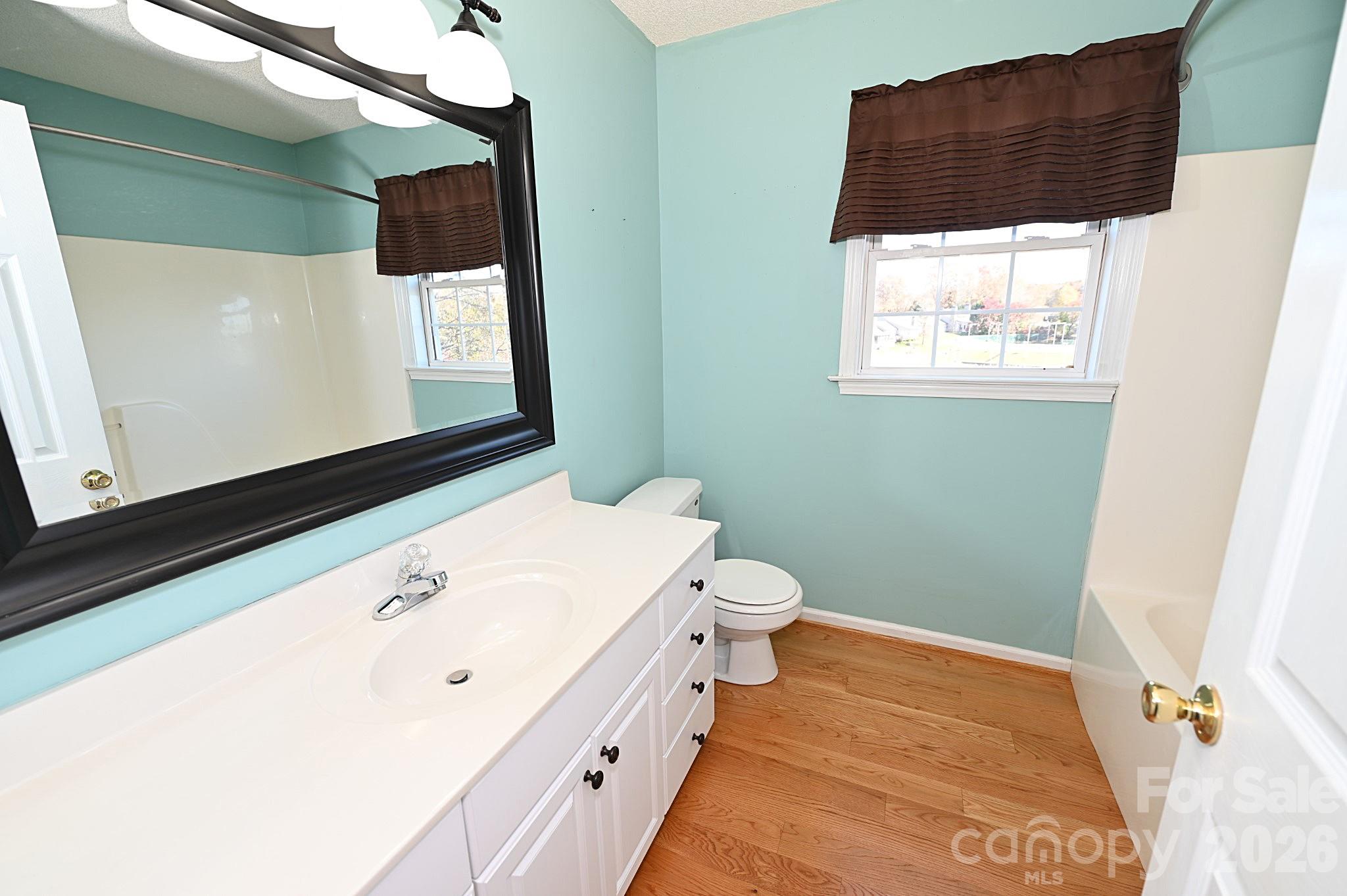 Upstairs - 518 30th Avenue Circle NE, Hickory