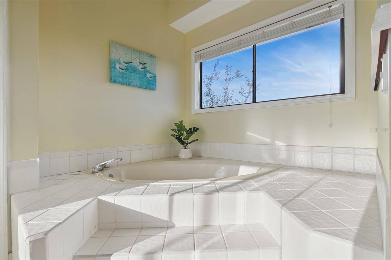 Primary Garden Bath - 6455 ENGRAM RD, NEW SMYRNA BEACH
