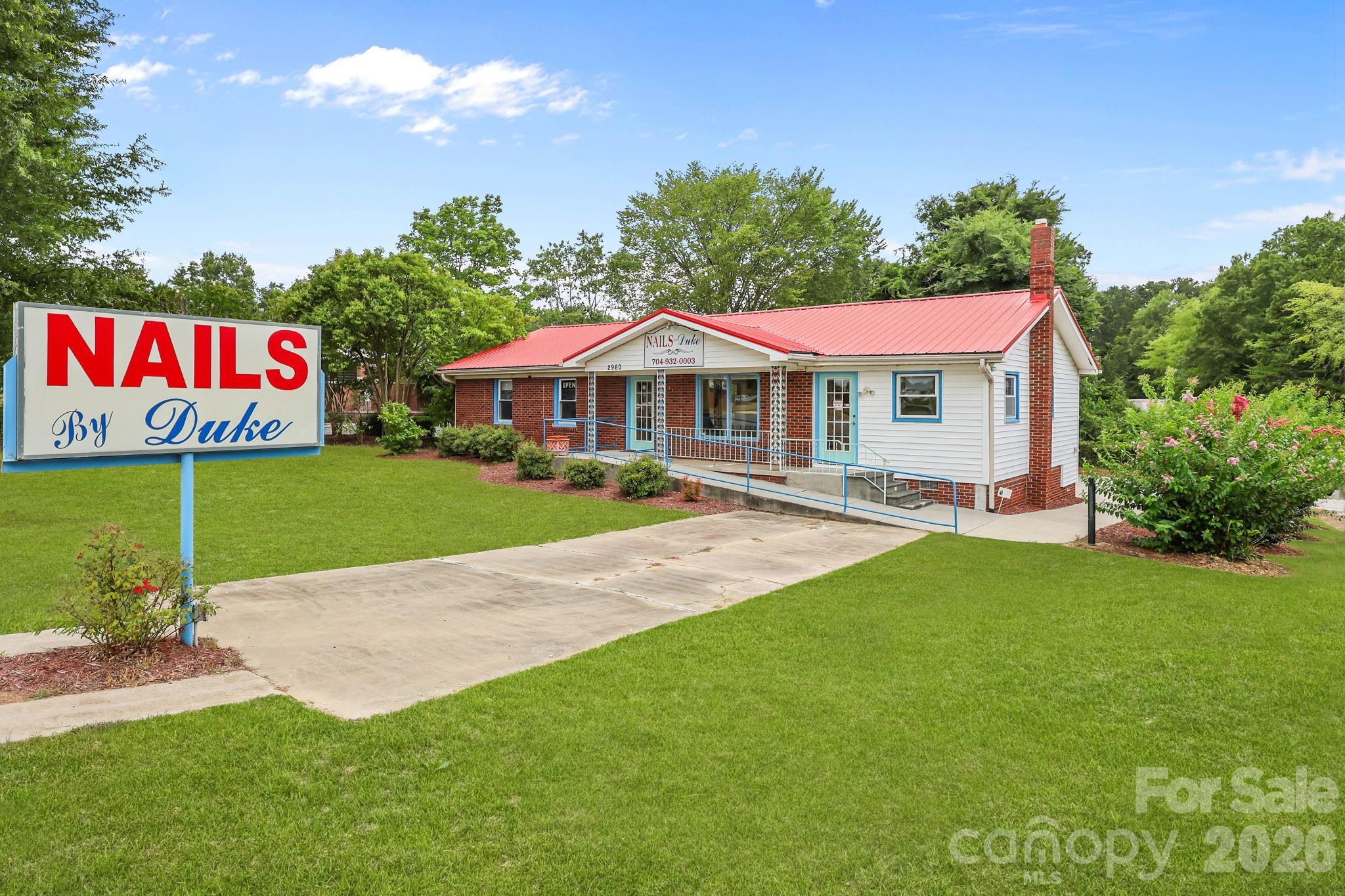 LOCATION!! Corner lot. - 2960 Dale Earnhardt Boulevard, Kannapolis