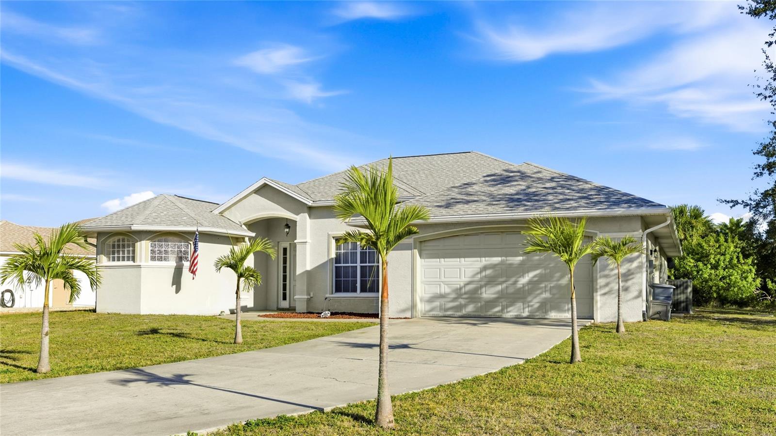 Single Family Residence at 17220 HORIZON LN, PORT CHARLOTTE, photo 4 of 33