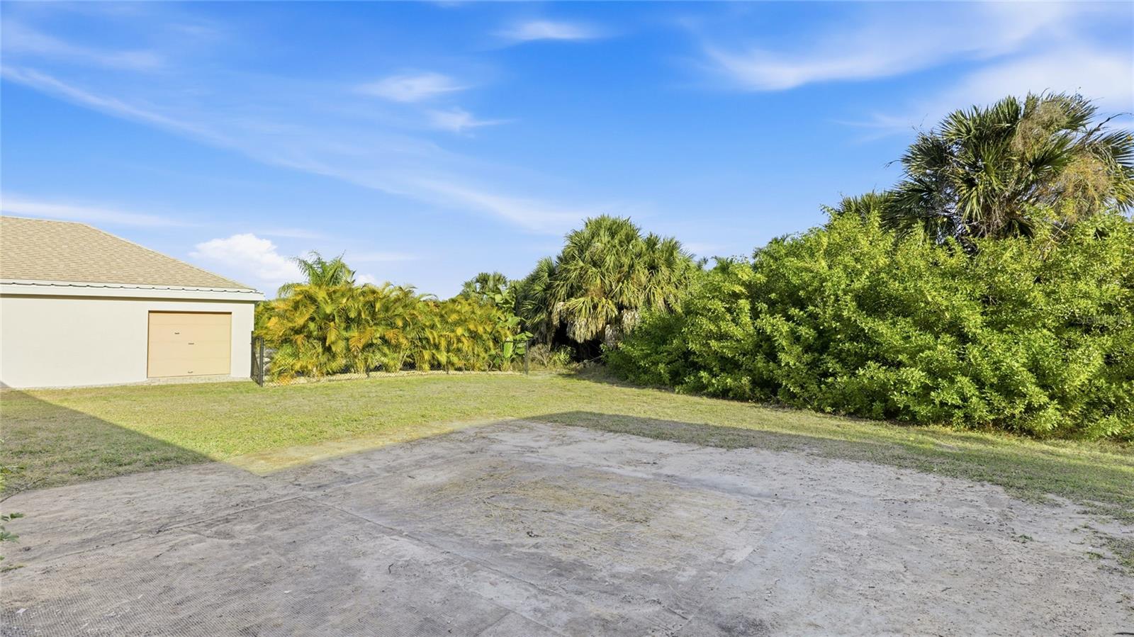 Single Family Residence at 17220 HORIZON LN, PORT CHARLOTTE, photo 29 of 33
